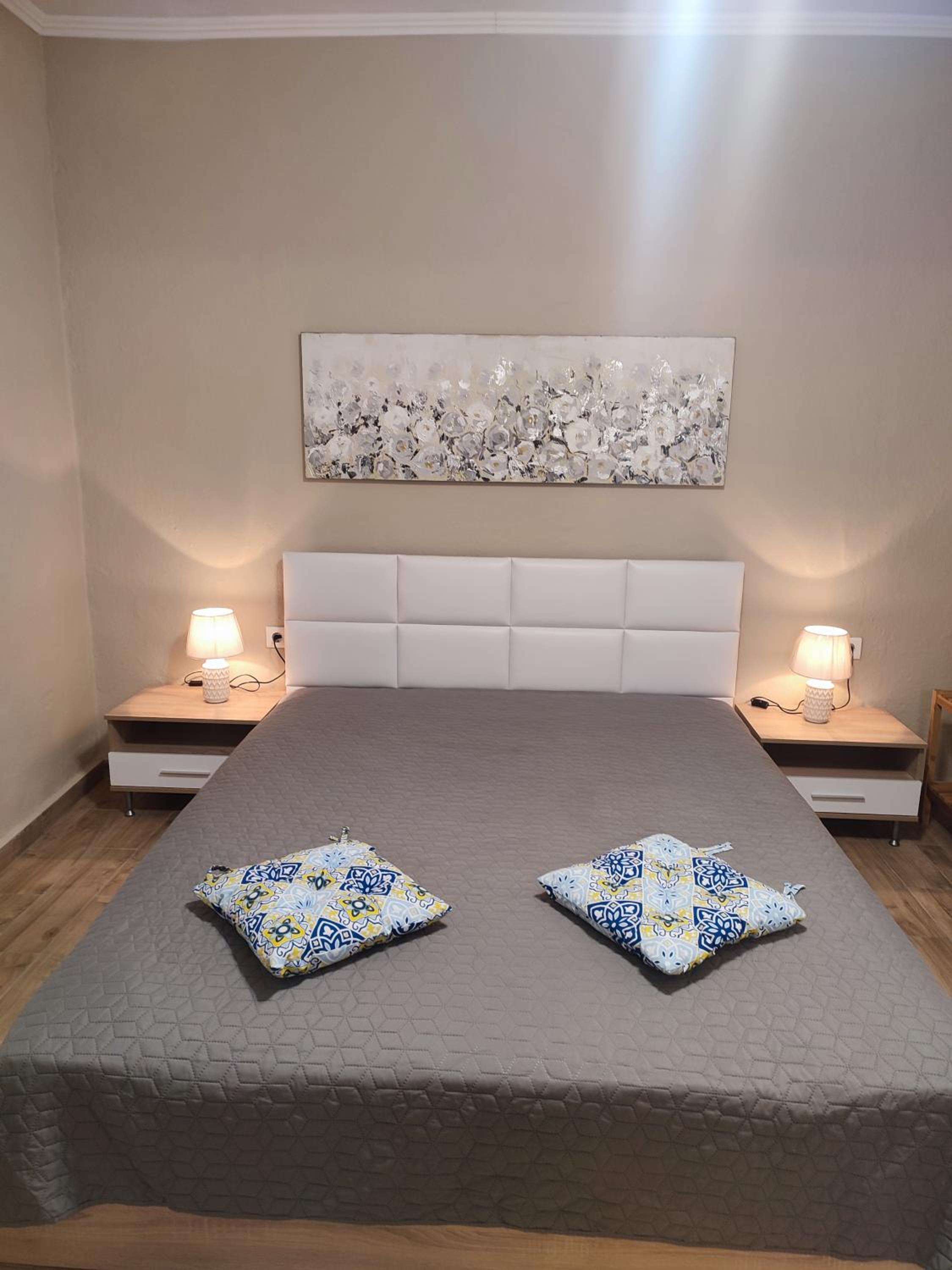 Two-Bedroom House photo 2