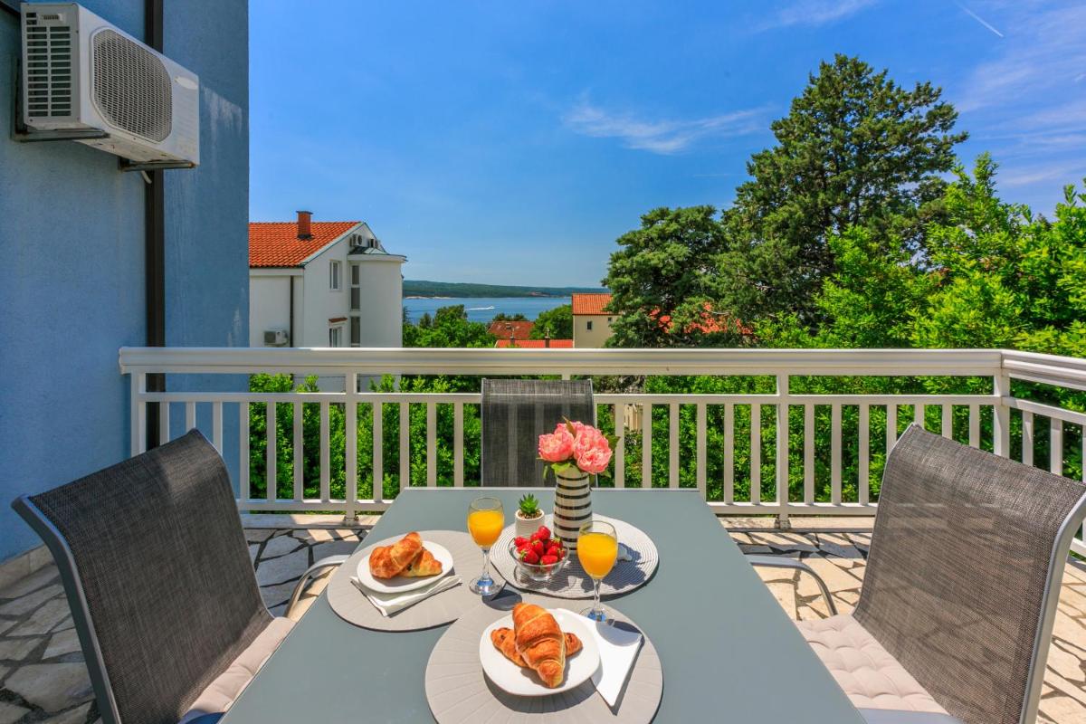 Apartment with Sea View