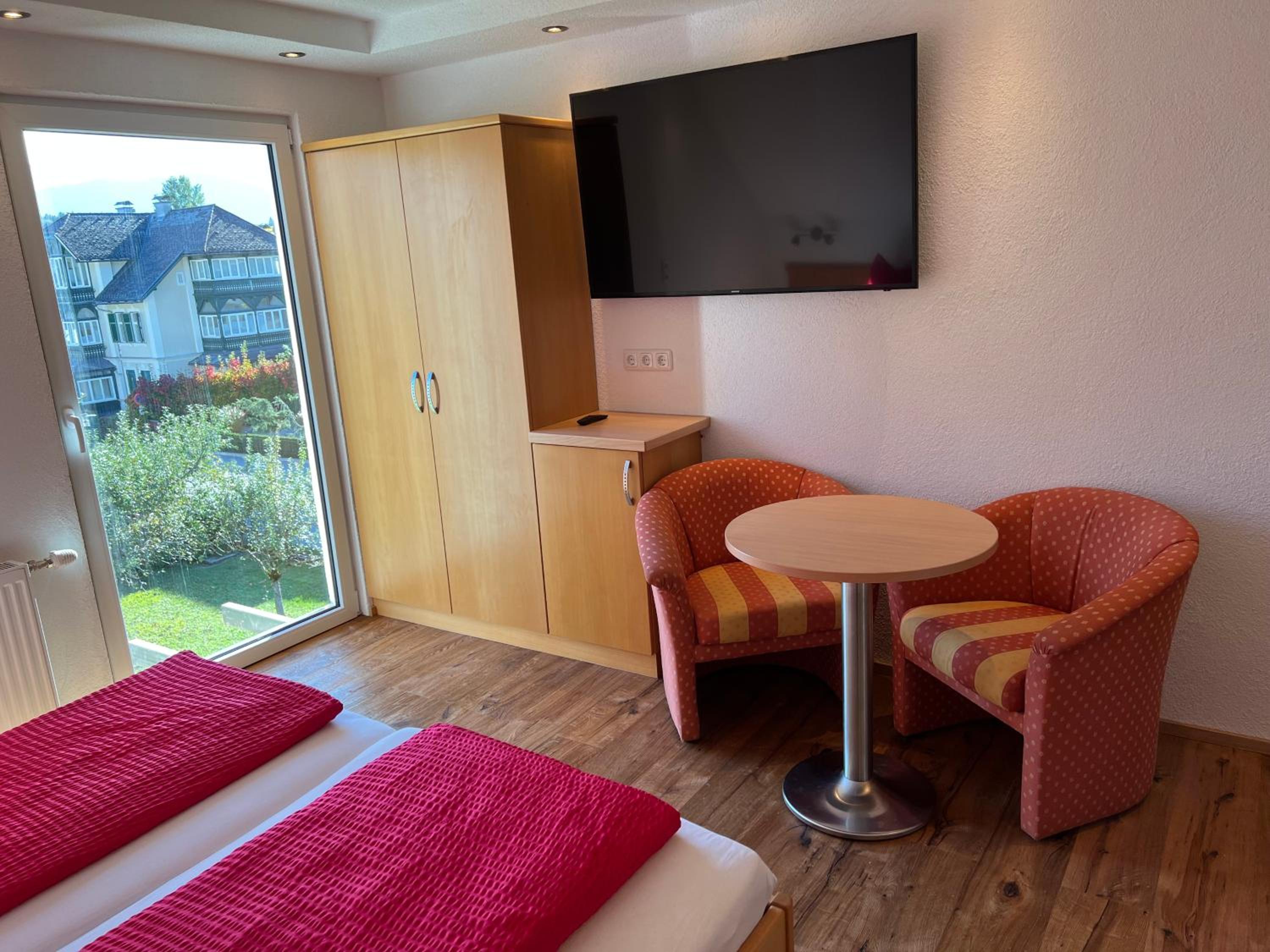 Double Room with Balcony photo 3