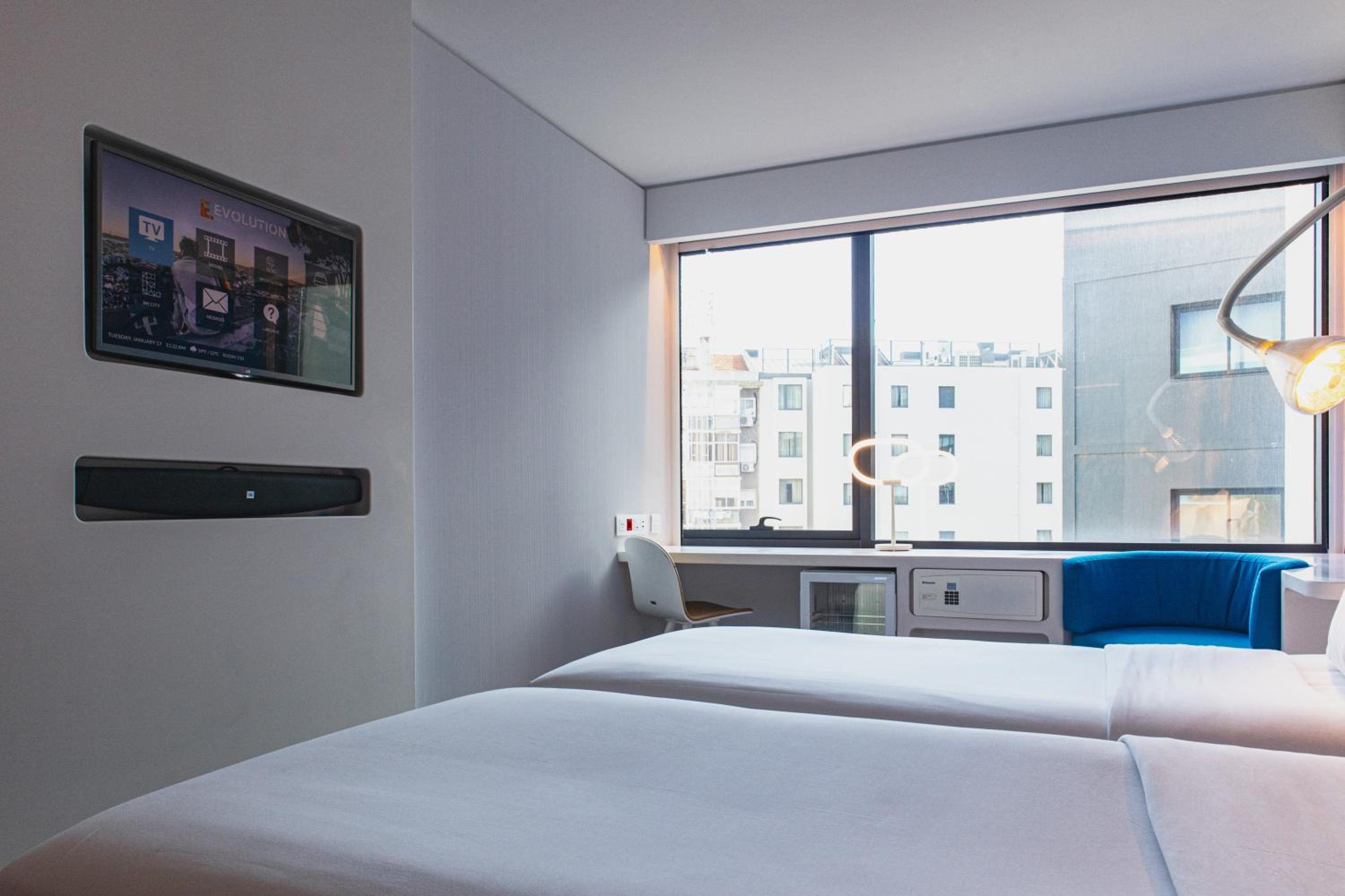 Double or Twin Room photo 3