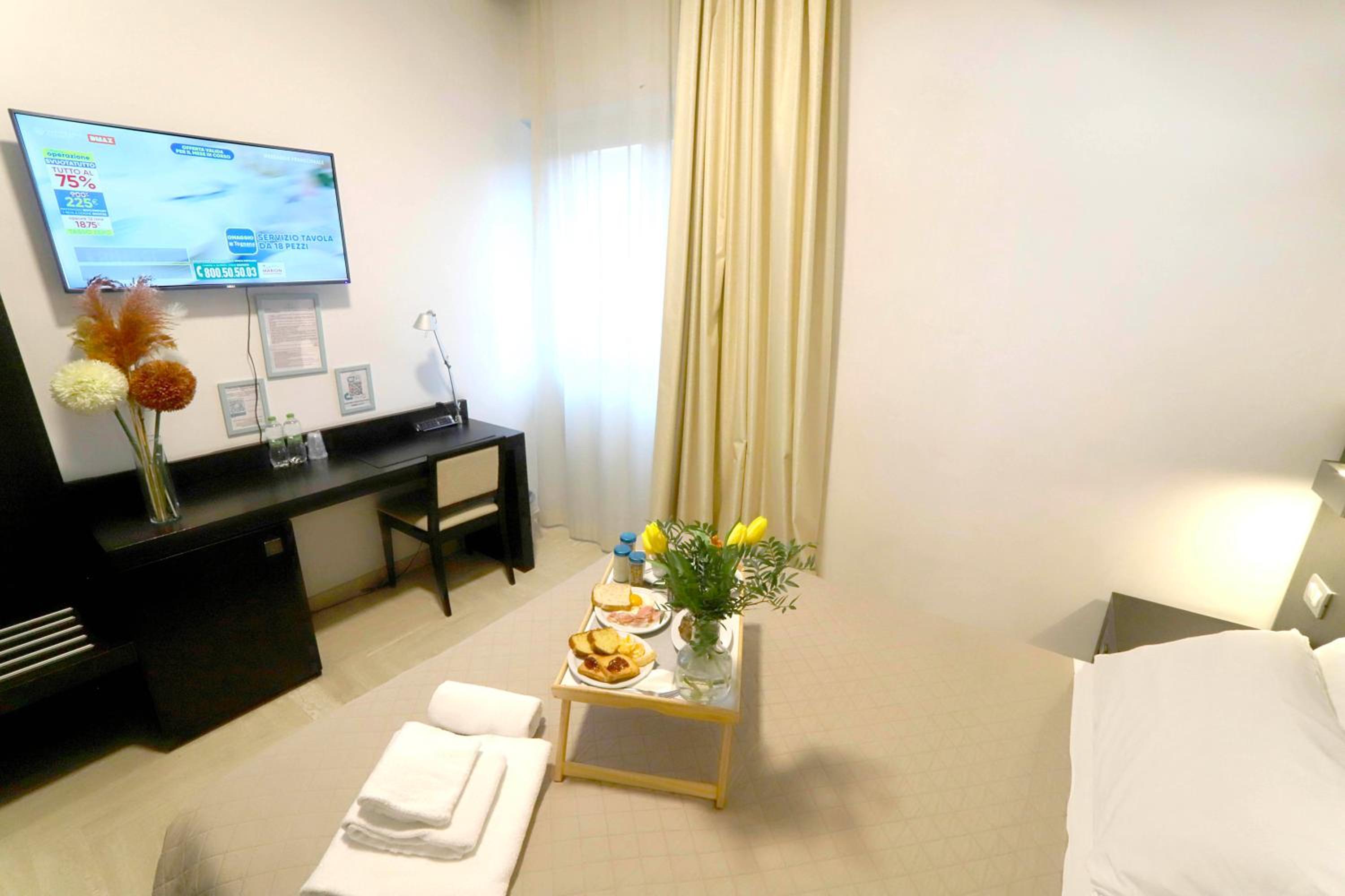 Double or Twin Room - Photo 3
