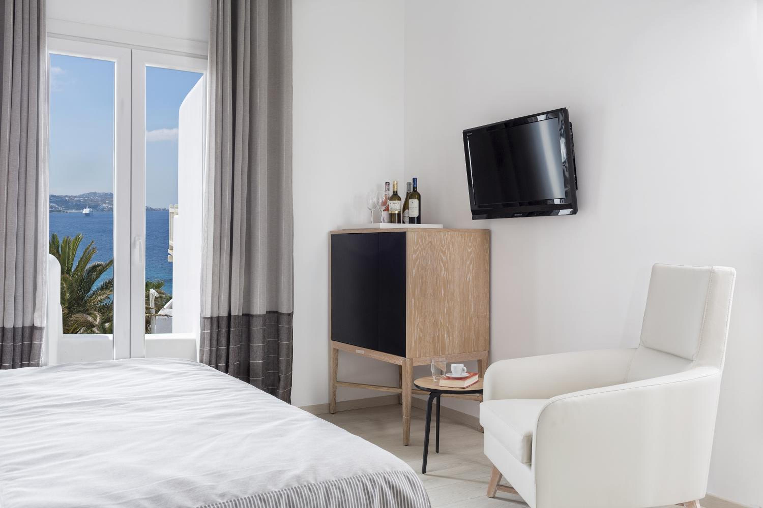 Double Room with Sea View - Photo 3