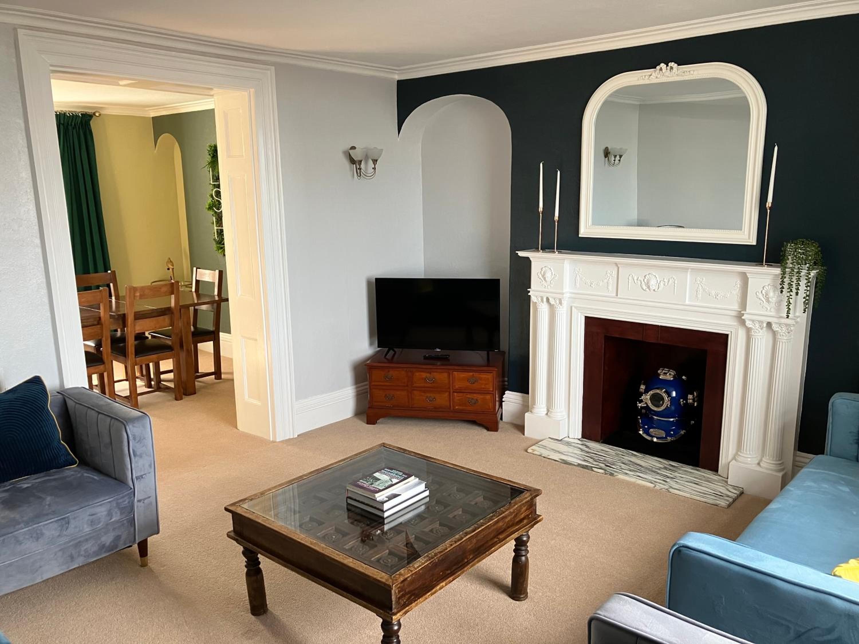 One-Bedroom Apartment