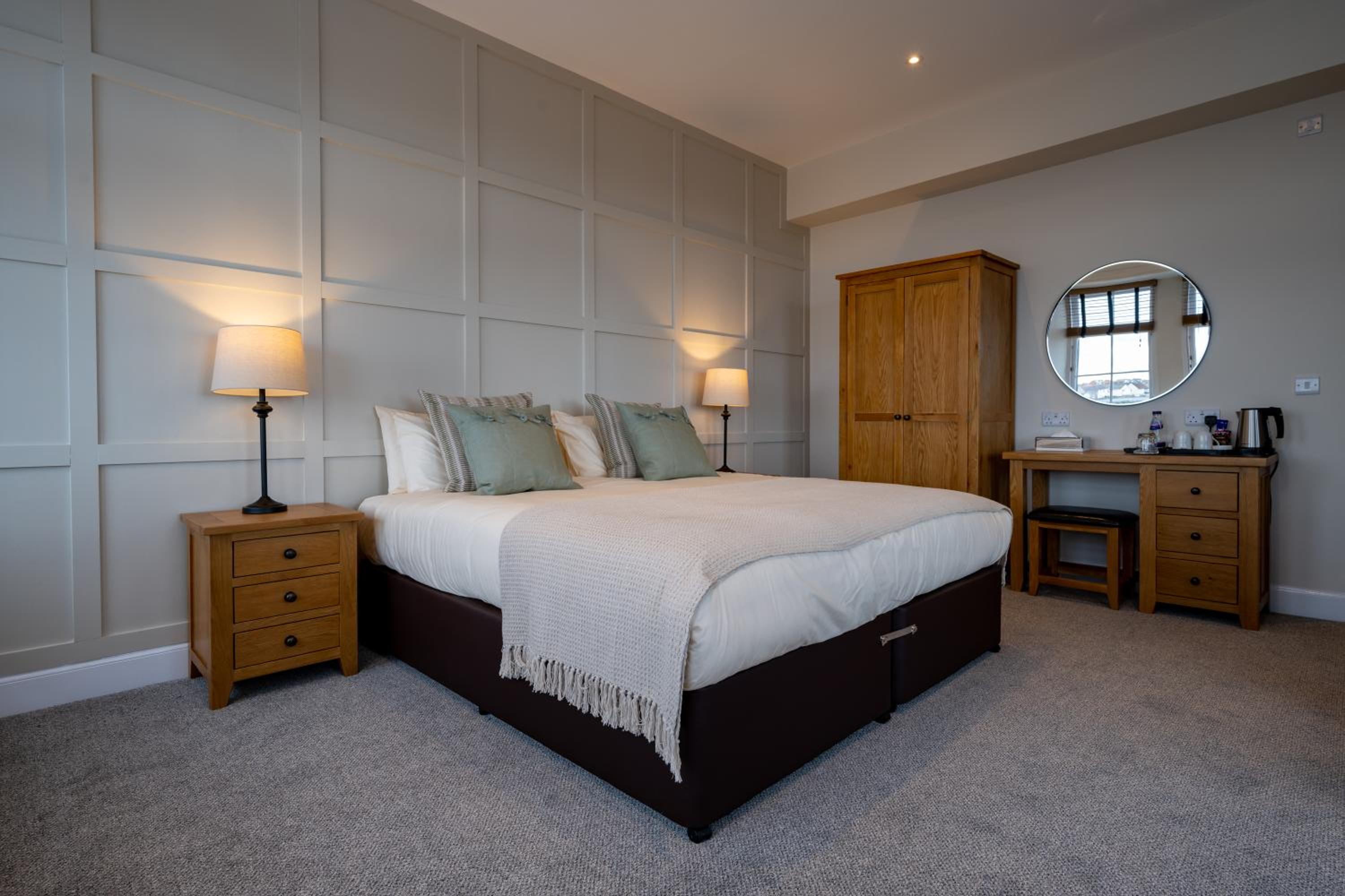 Deluxe Double Room with Sea View photo 2