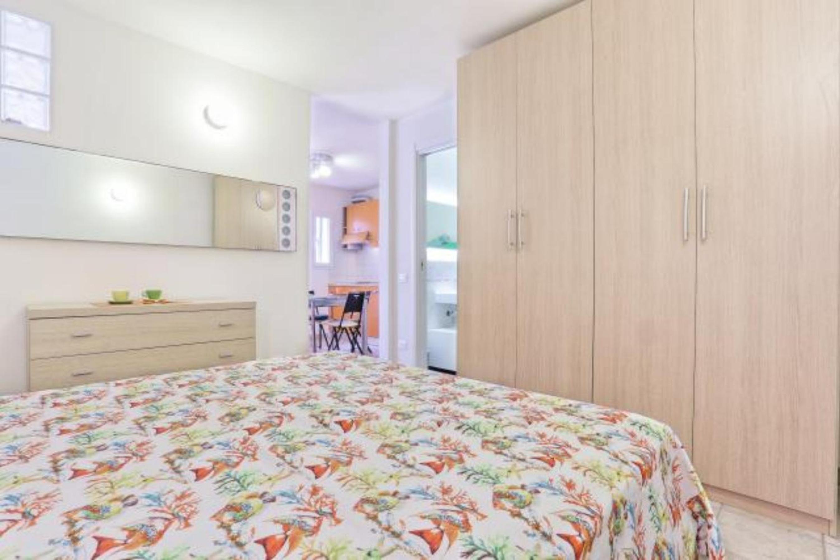 Apartment with Shower