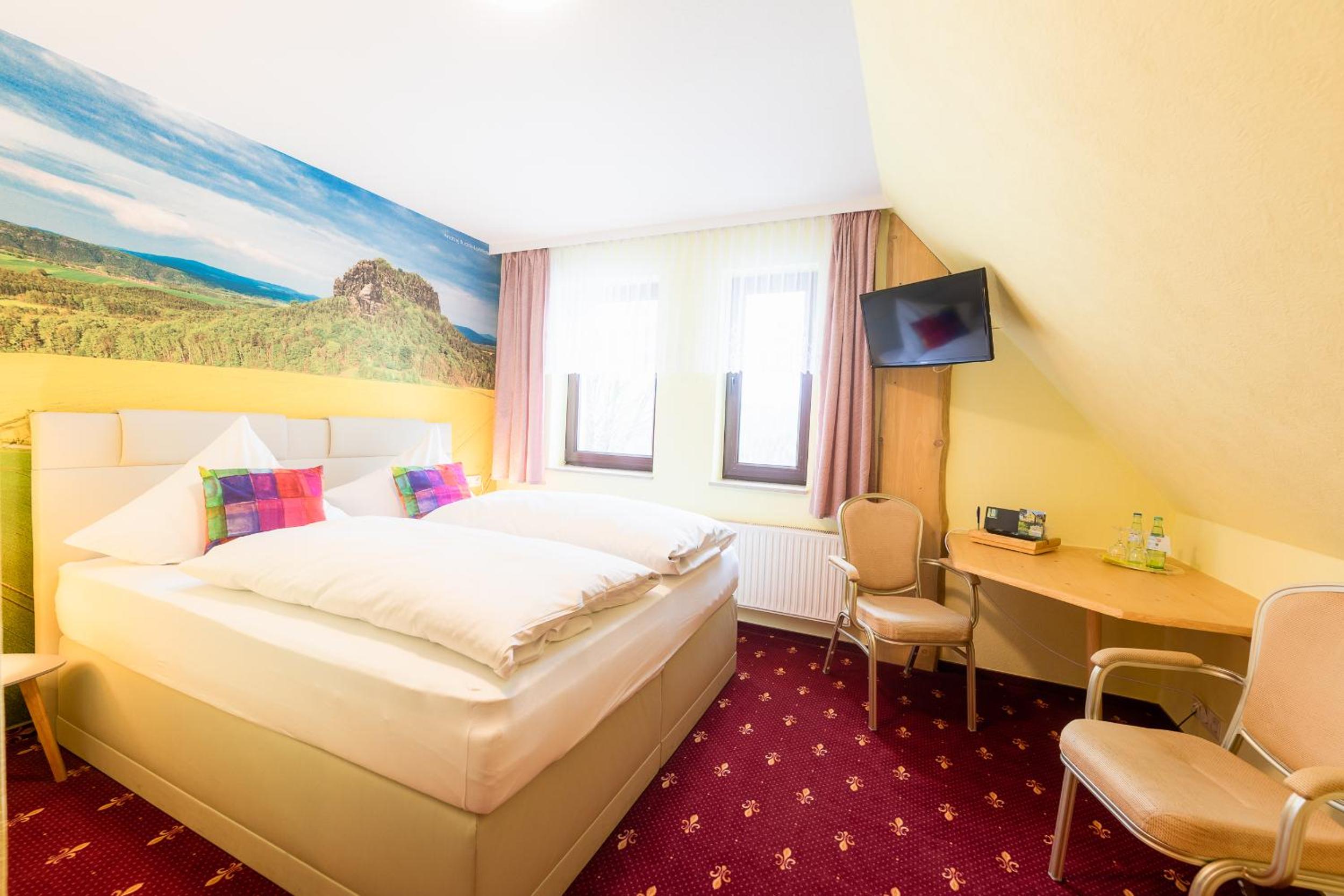 Standard Double Room - Photo 5