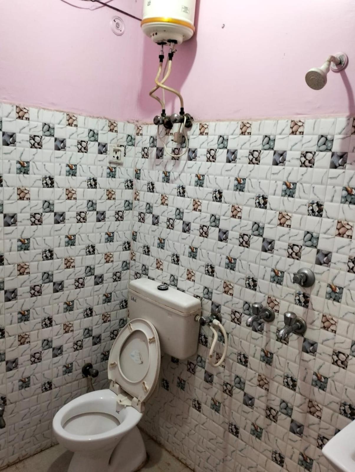 Standard Double Room photo 3