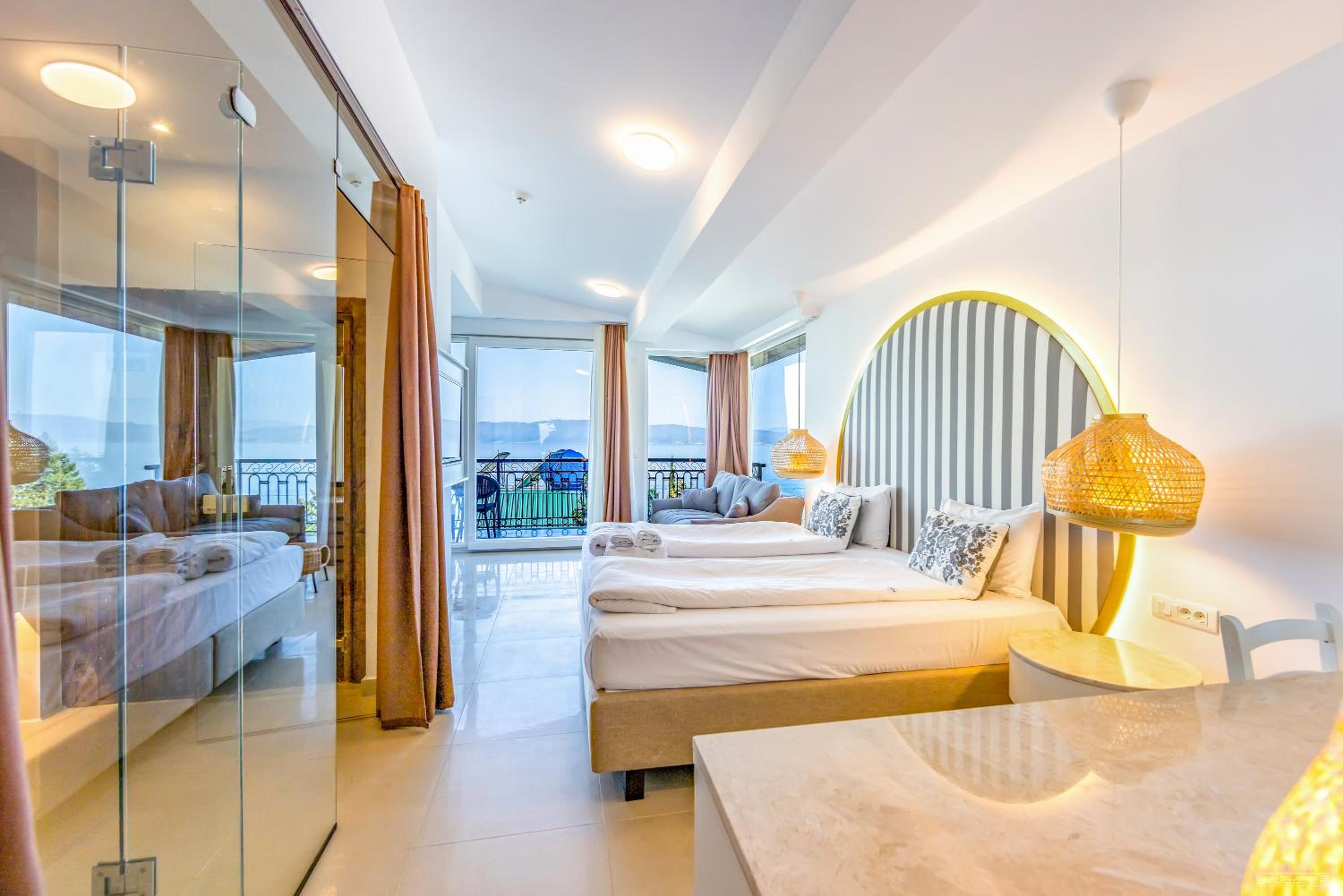 Superior Apartment with Sauna, Spa Bath and Lake View - Photo 1