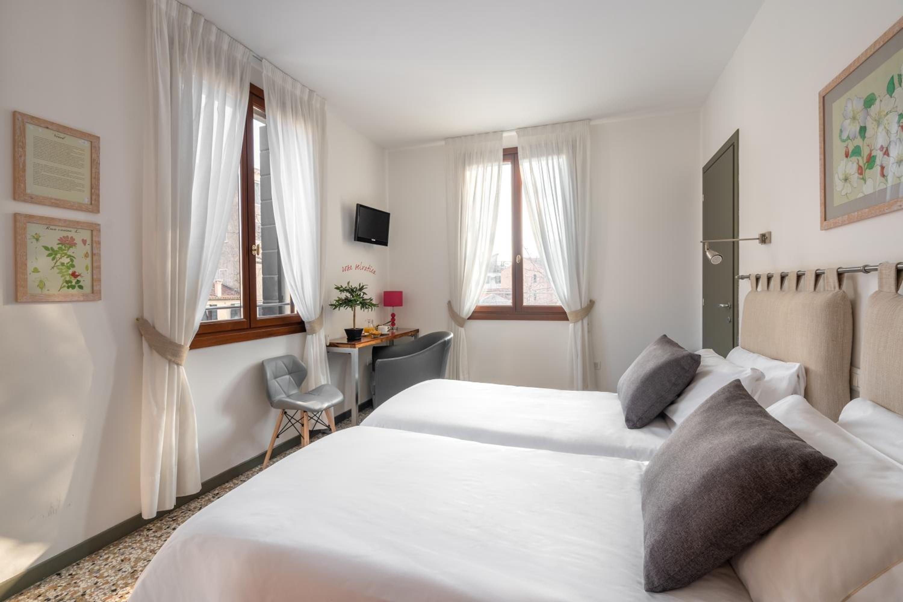 Superior Double Room photo 2