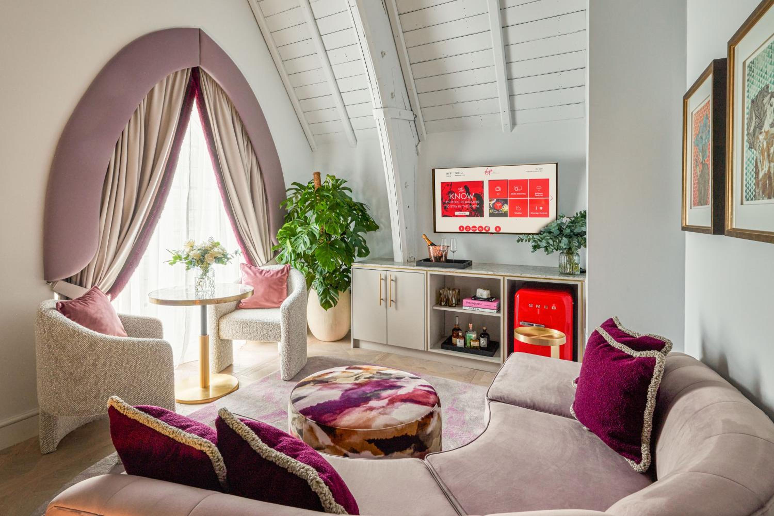 Eve Branson Suite