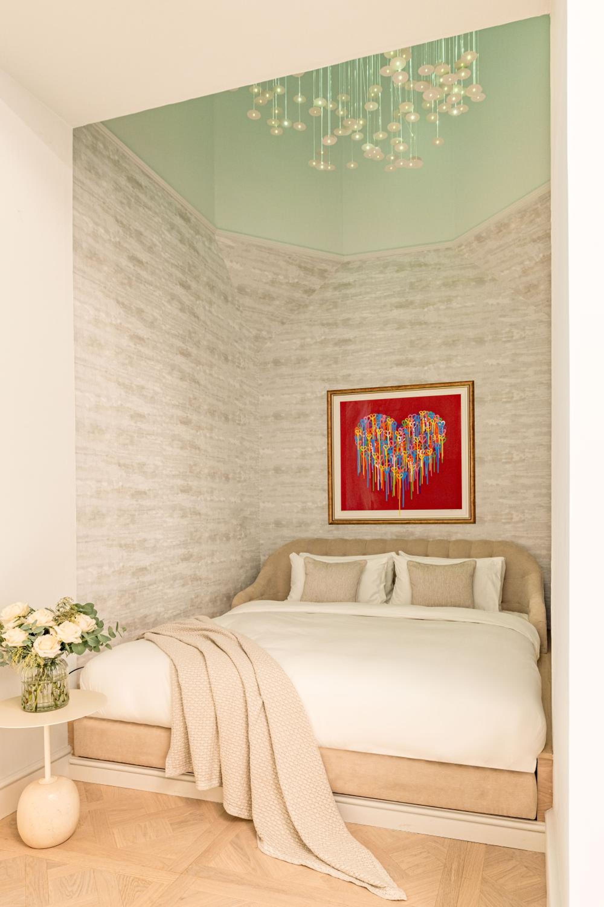Eve Branson Suite