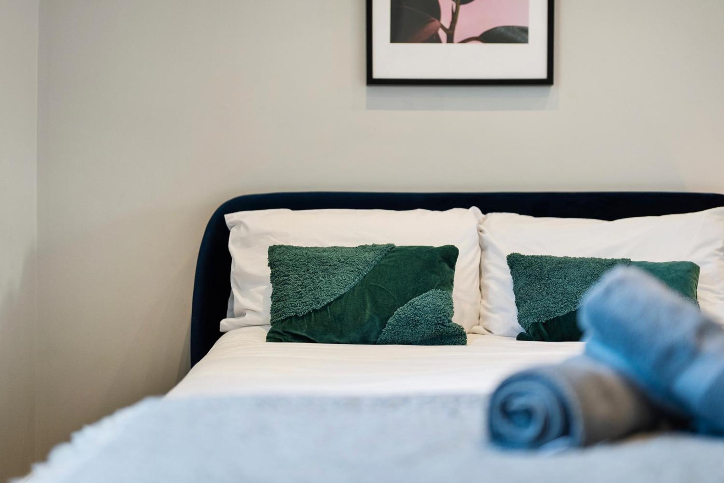 One-Bedroom Premium Apartment - Photo 3