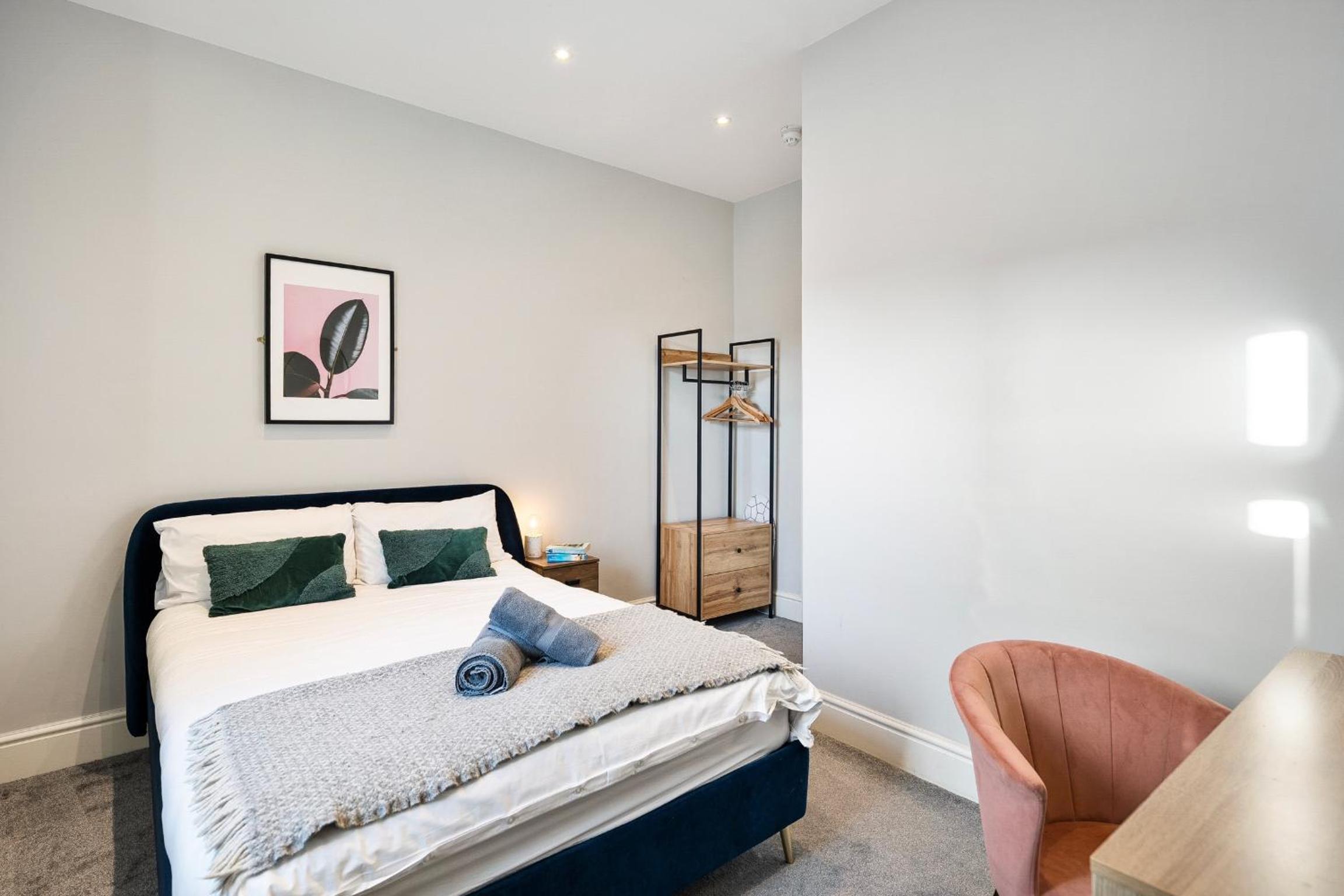 One-Bedroom Premium Apartment - Photo 7