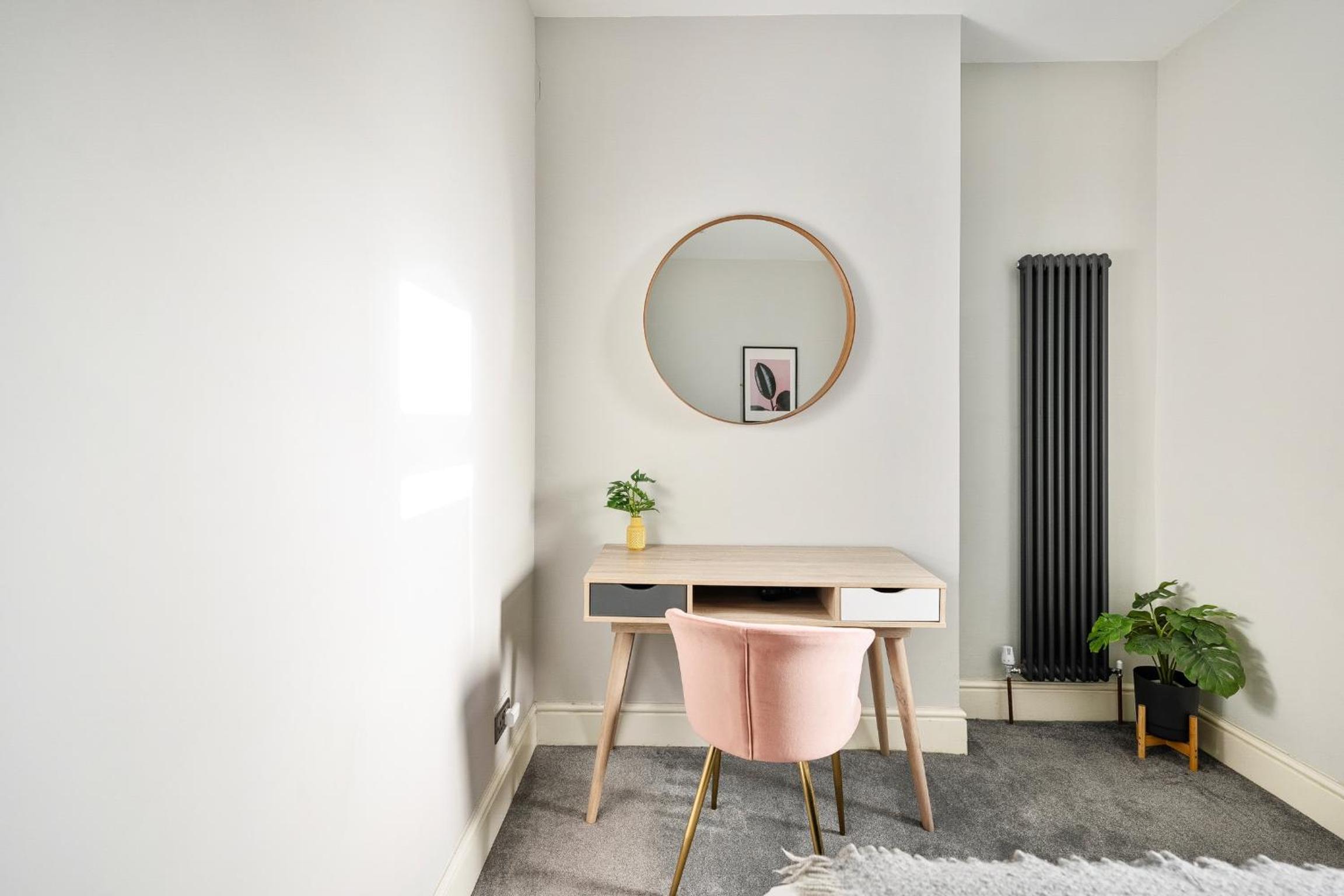 One-Bedroom Premium Apartment - Photo 6