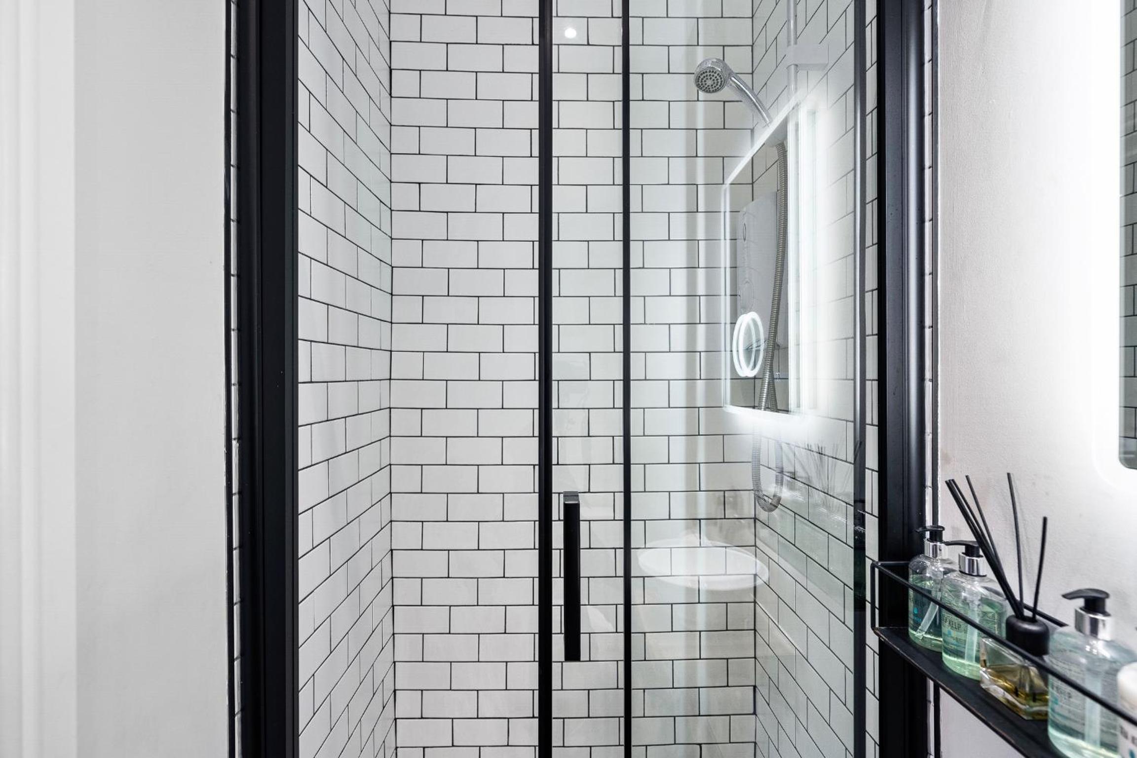 One-Bedroom Premium Apartment - Photo 13