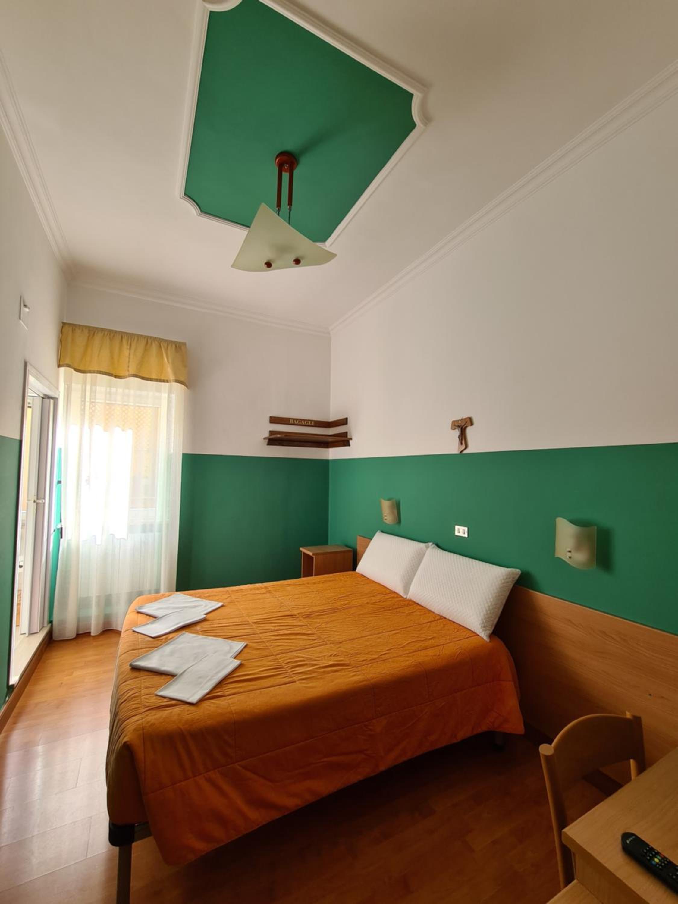 Double Room - Photo 3