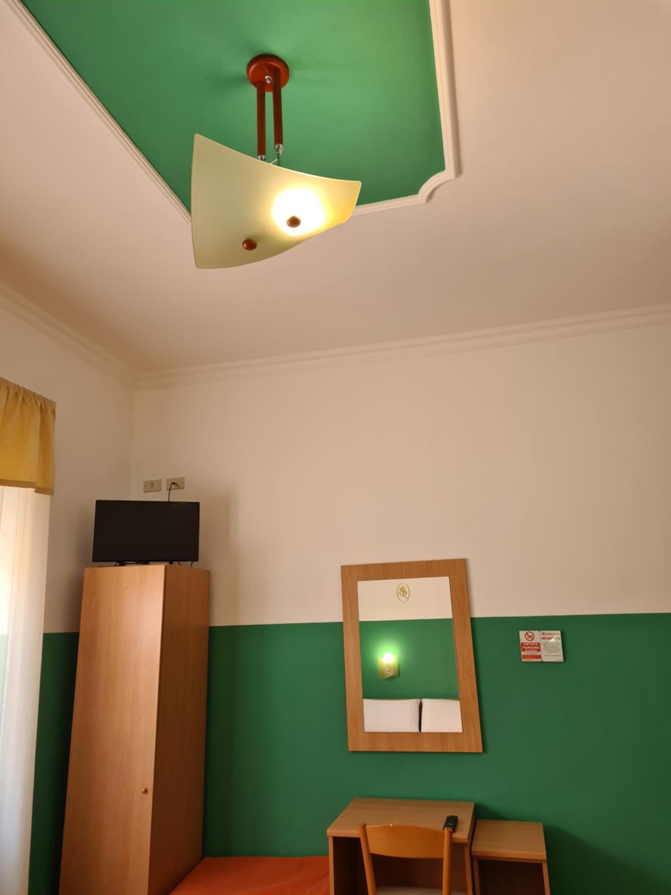 Triple Room - Photo 16