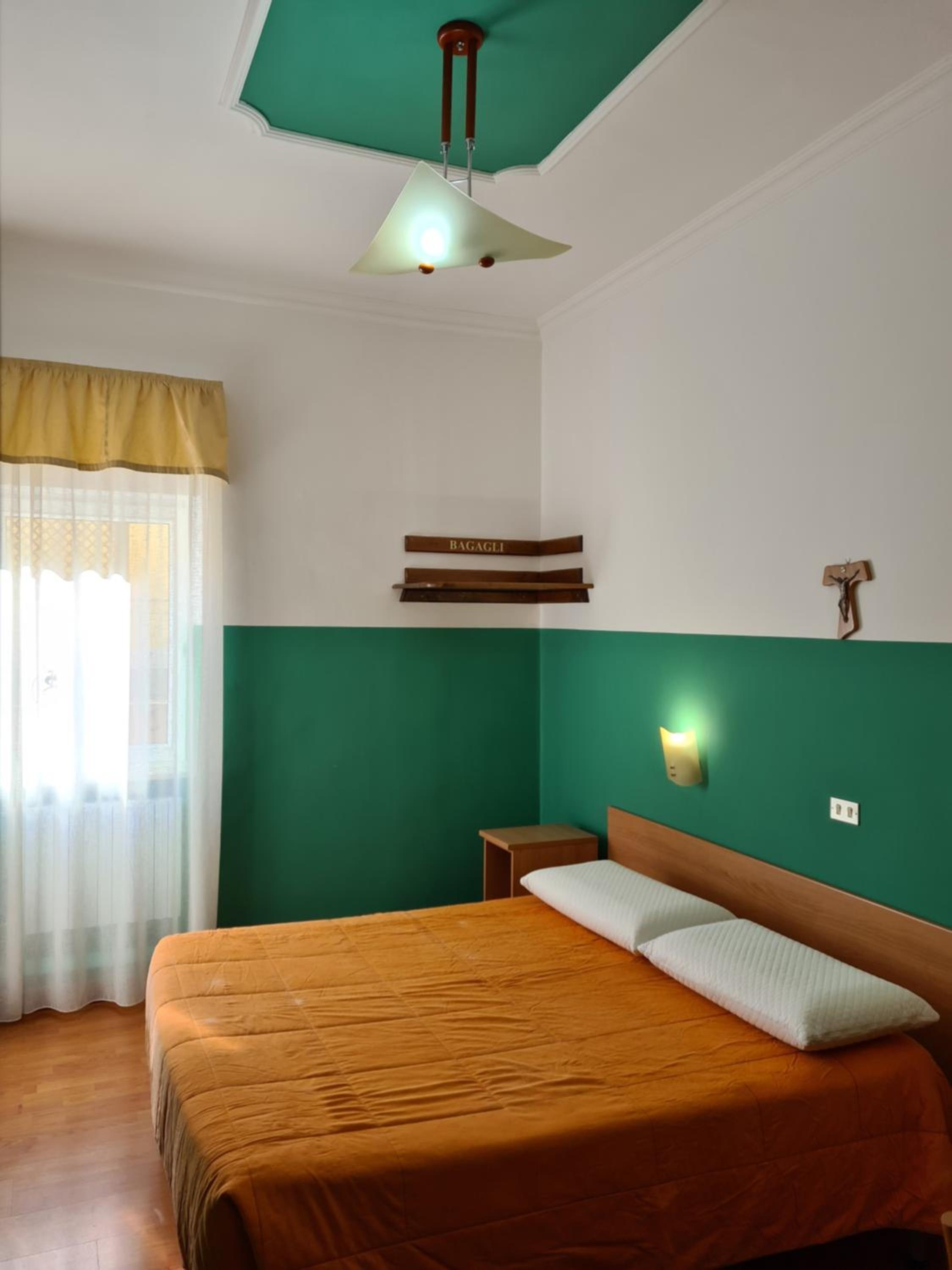 Double Room - Photo 15