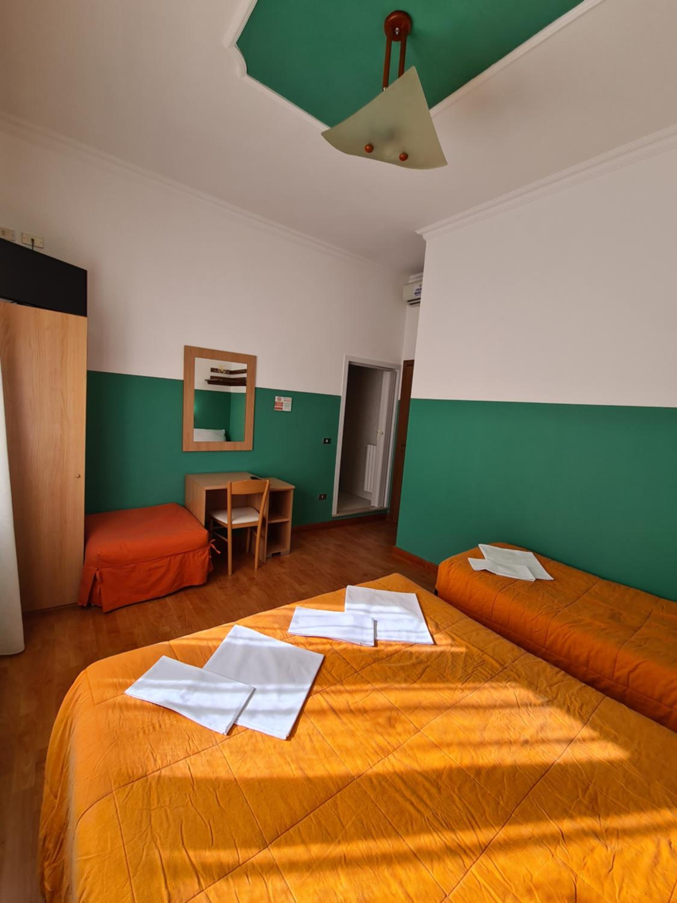 Triple Room - Photo 21