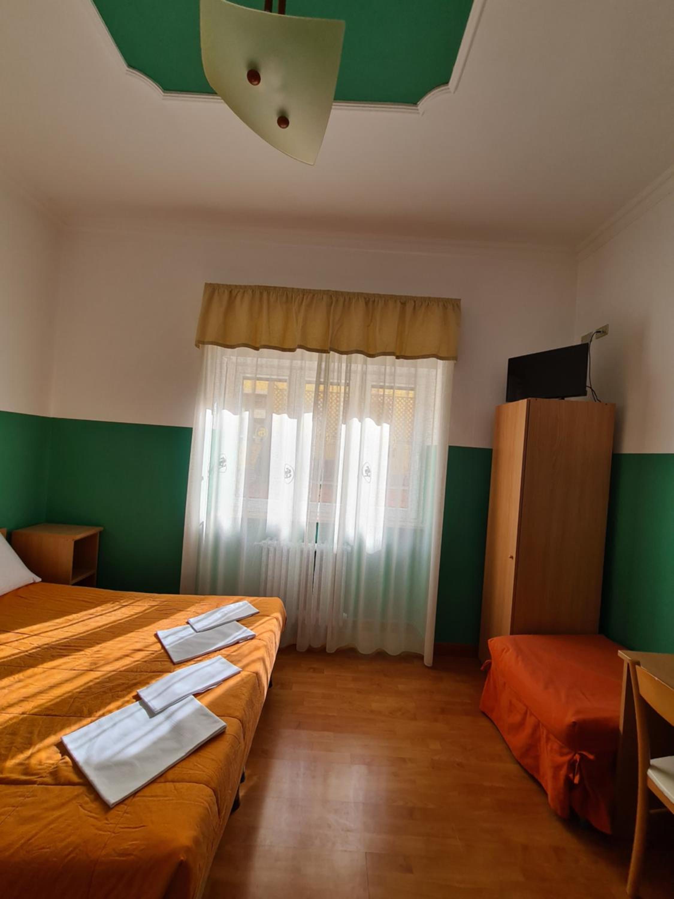 Triple Room - Photo 2