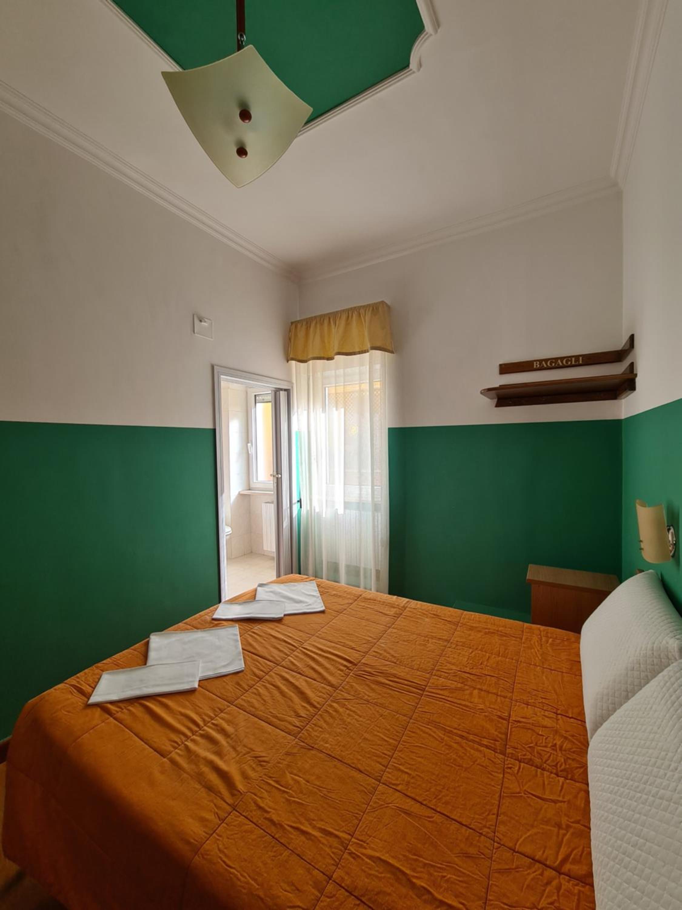 Double Room - Photo 24