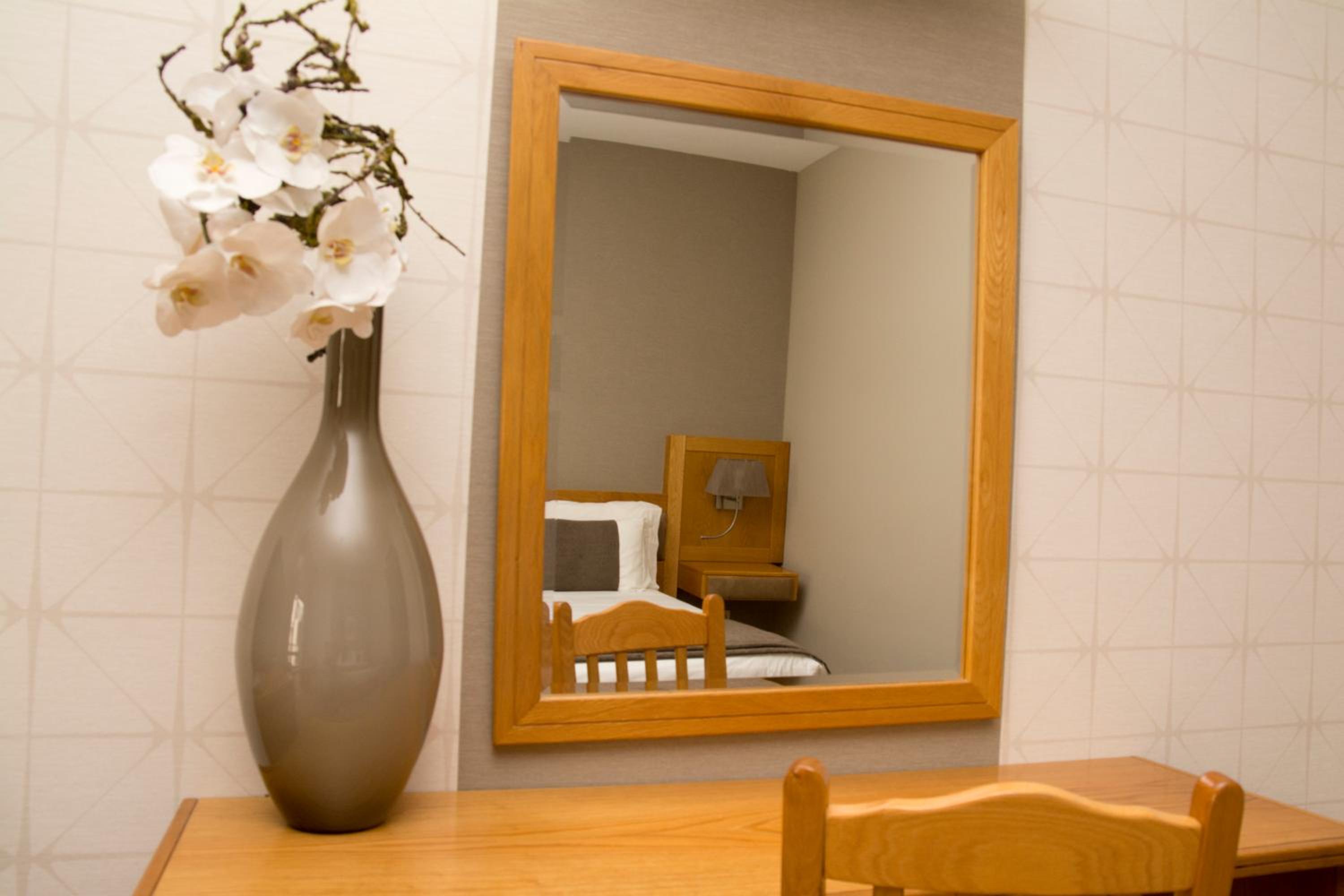 Superior King or Twin Room - Photo 16