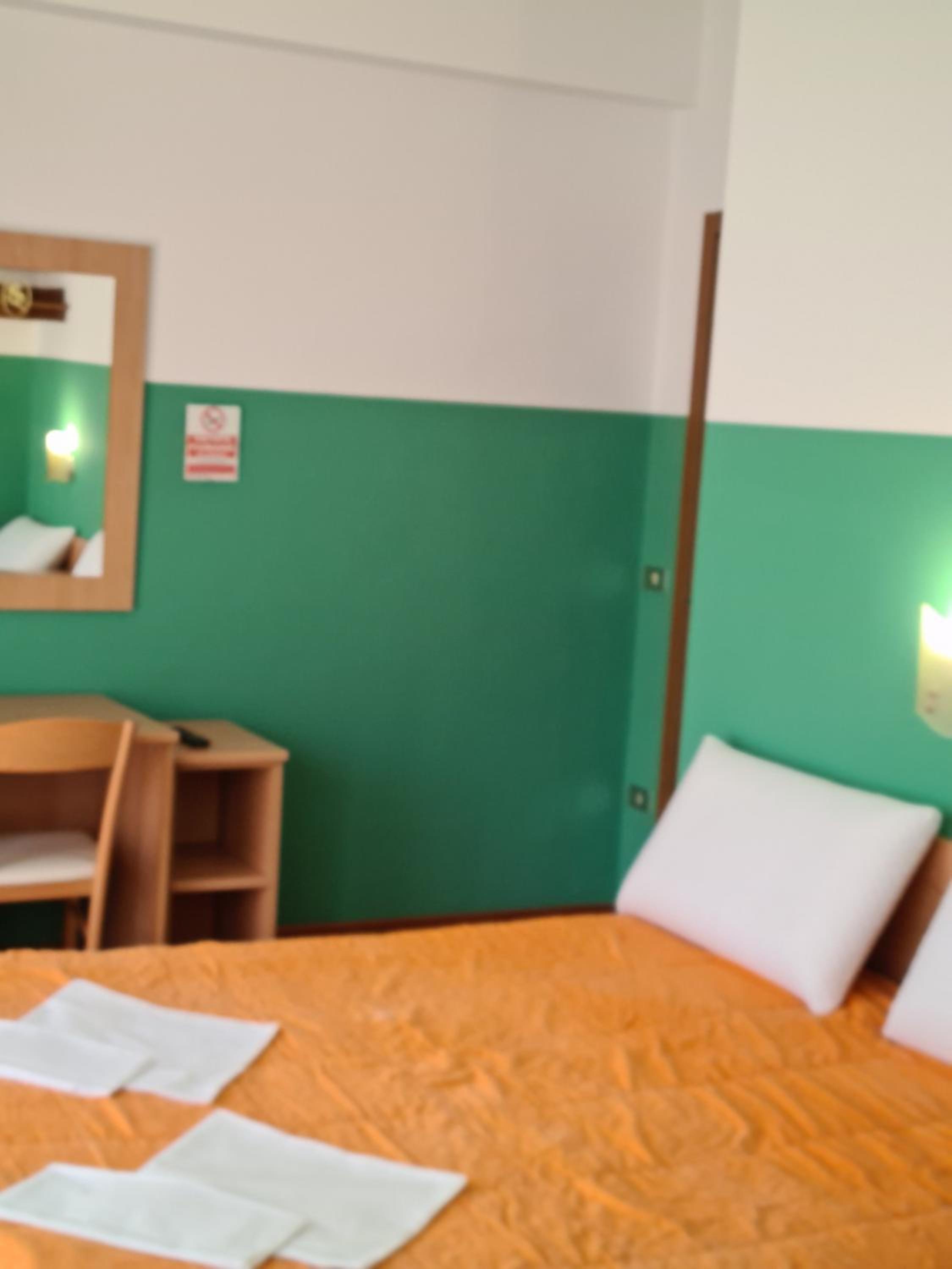 Quadruple Room - Photo 28