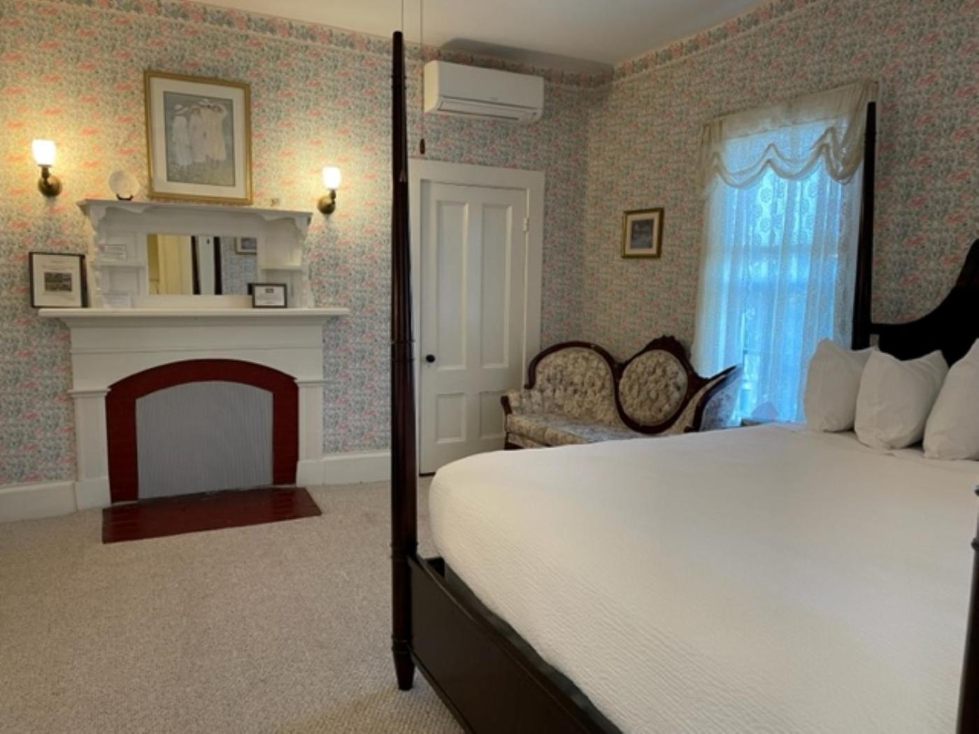 Deluxe Double or Twin Room photo 2