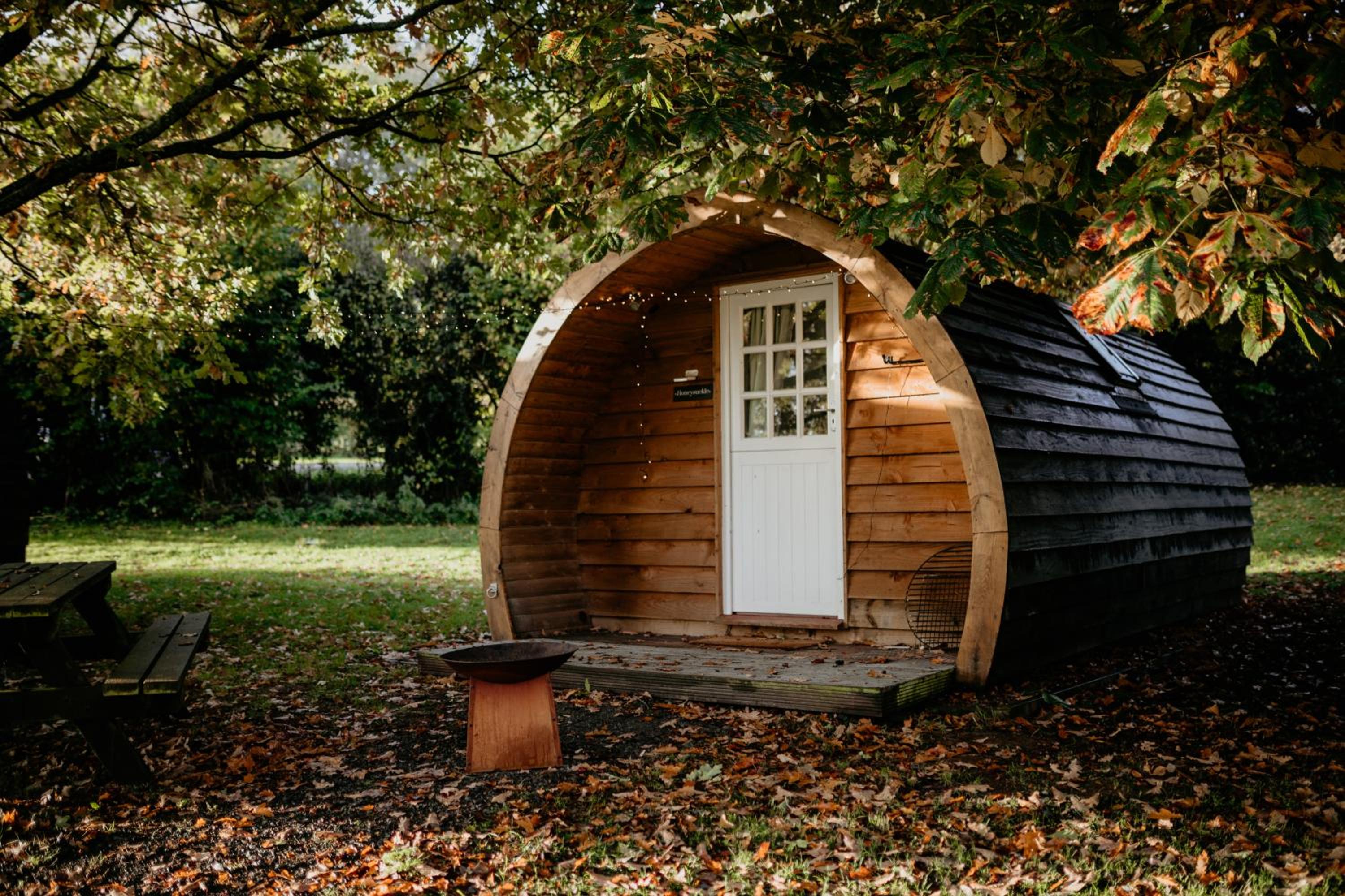 Willow Glamping Pod with Private Hot Tub - Photo 7