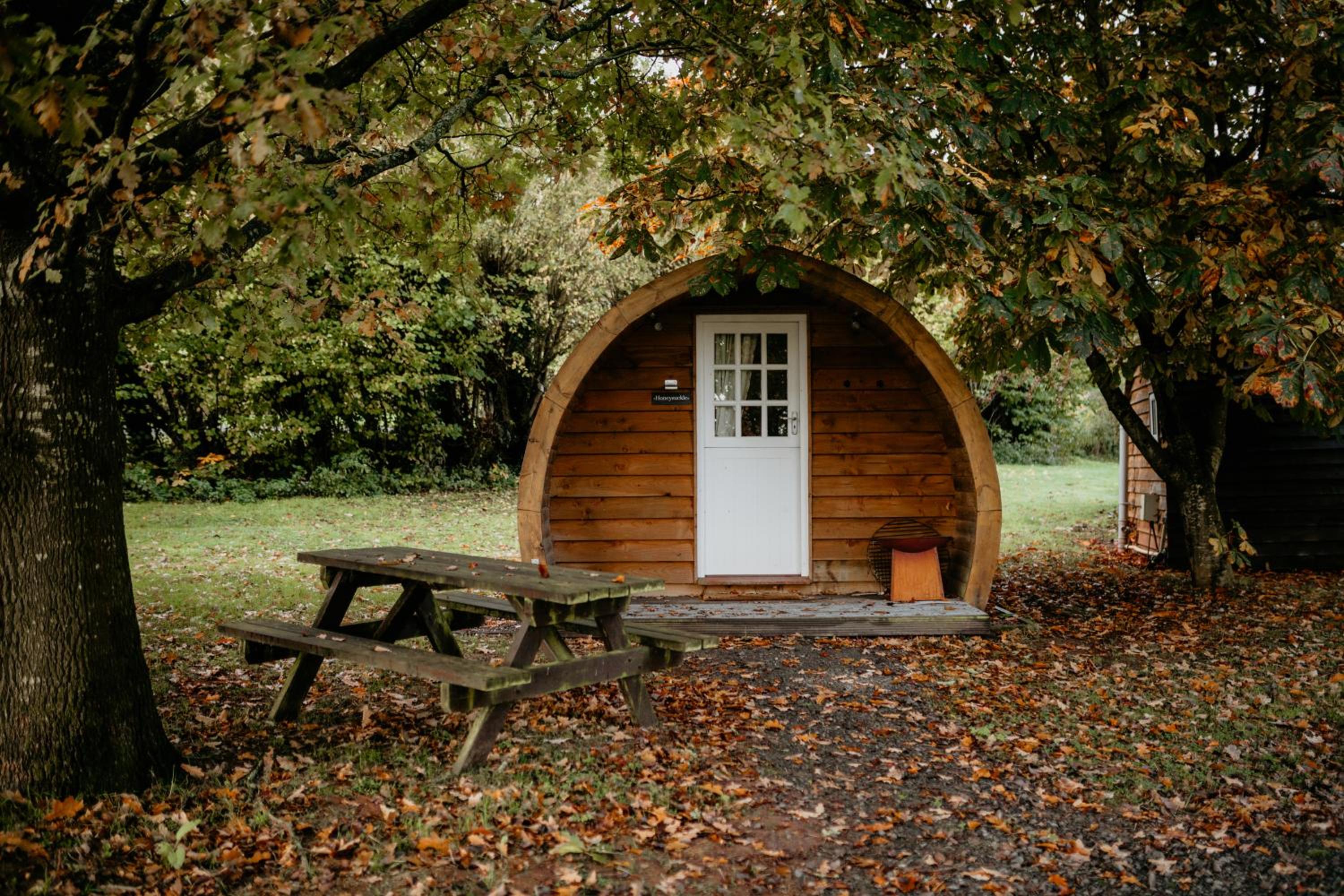 Willow Glamping Pod with Private Hot Tub - Photo 25
