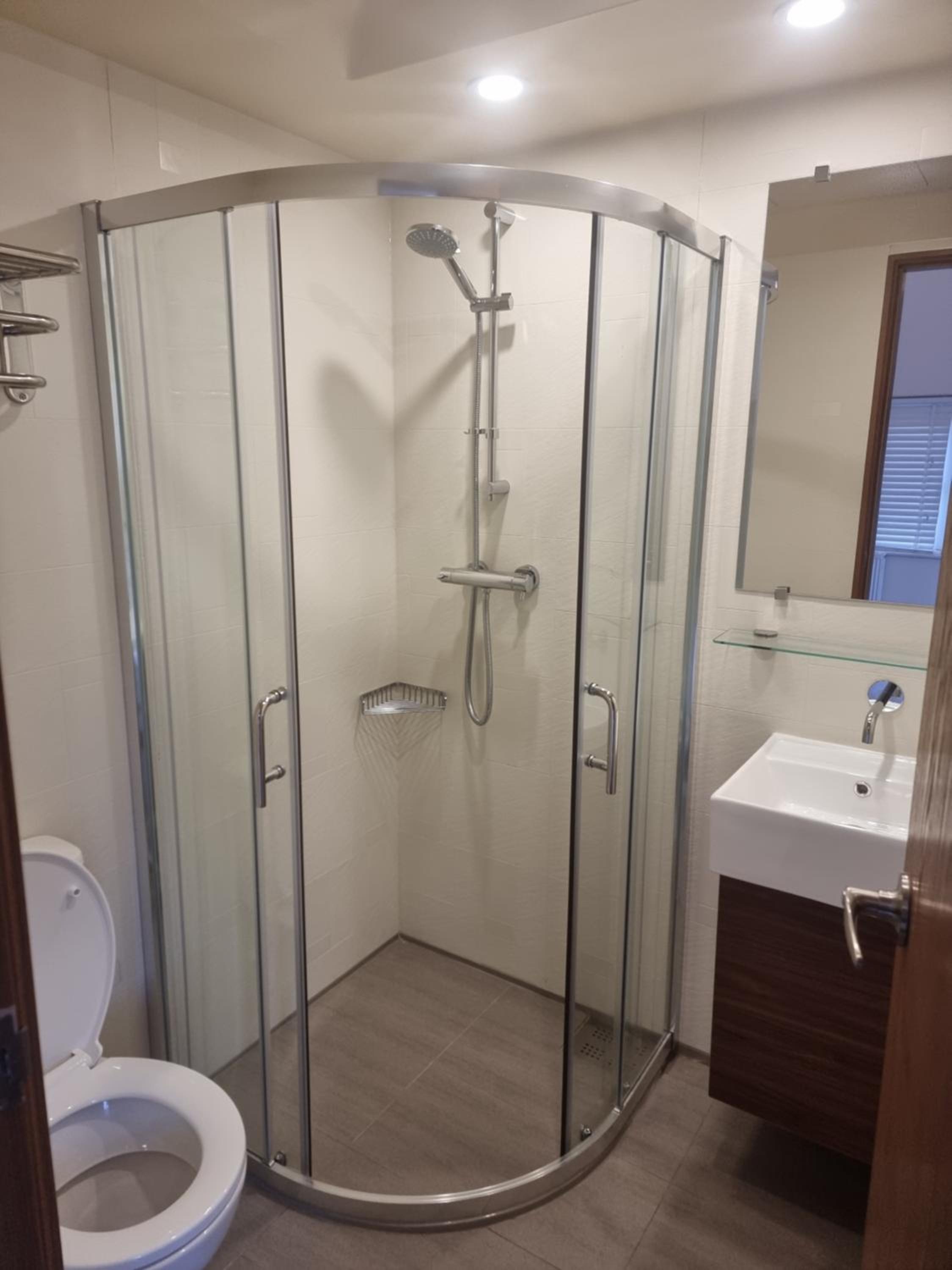 Budget Double Room - Photo 26