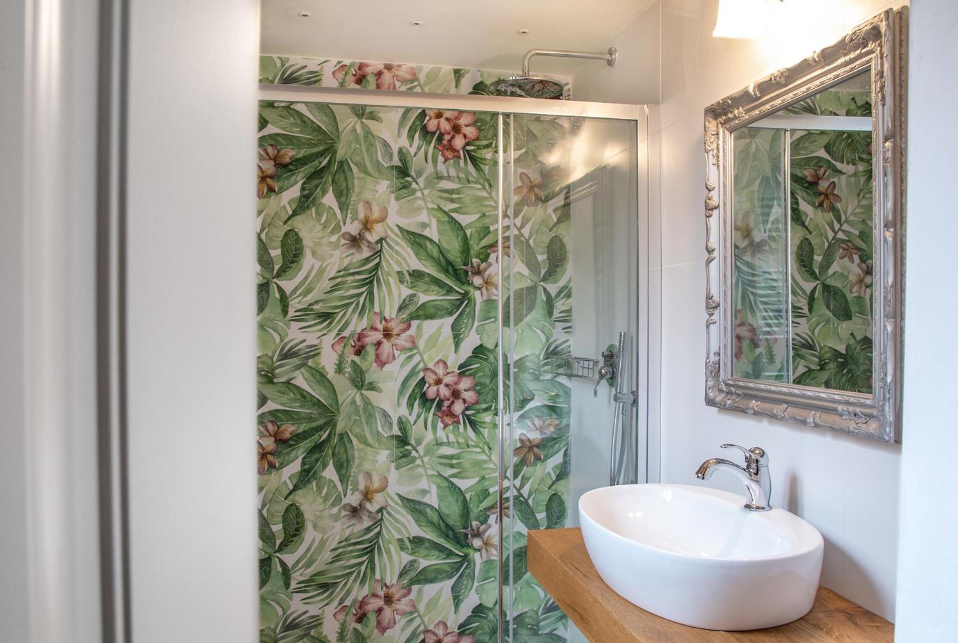 Superior Double or Twin Room - Photo 6