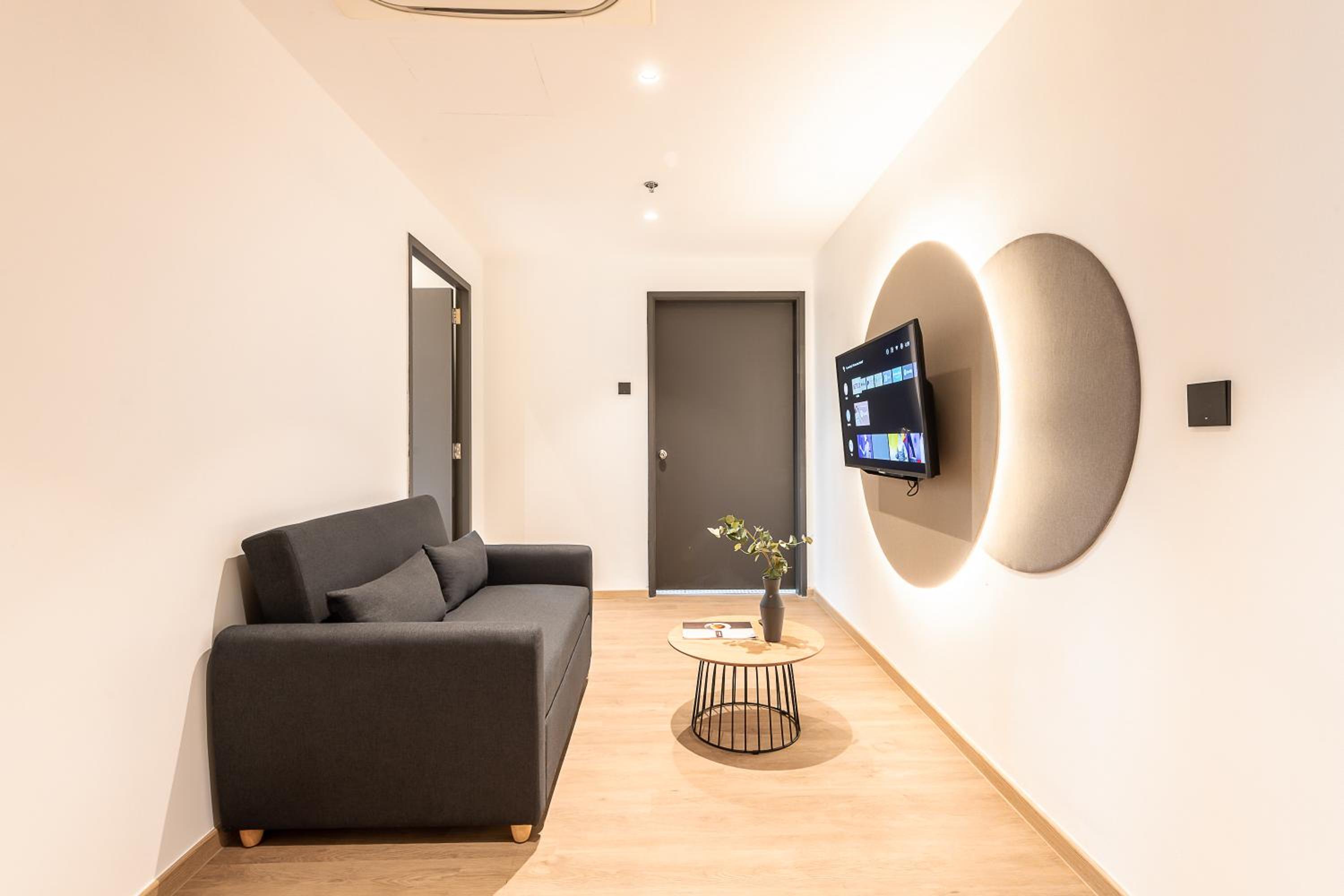 Two-Bedroom Suite photo 2