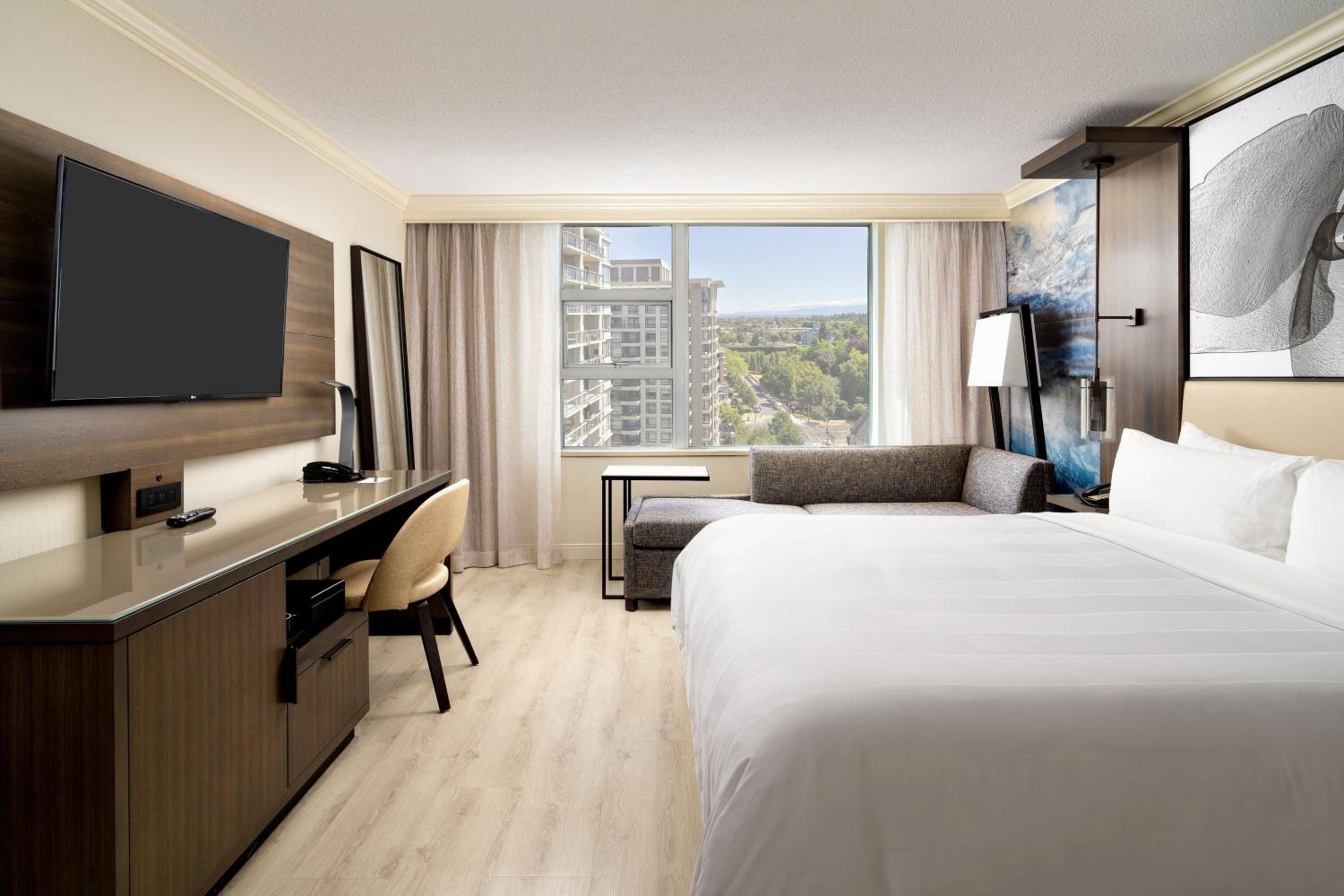 Club Room, 1 King Bed, Nonsmoking photo 1