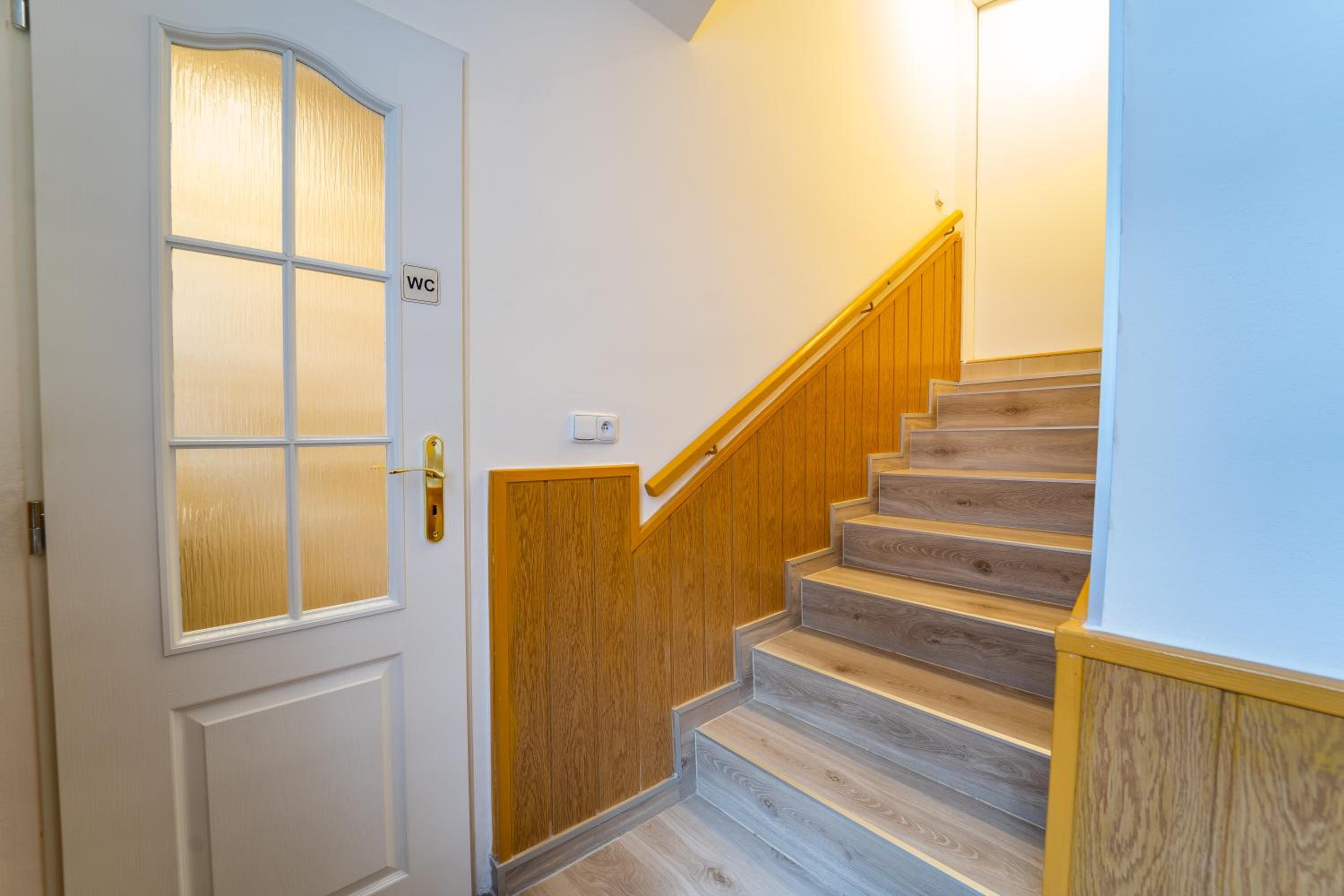 Three-Bedroom Apartment - Photo 6