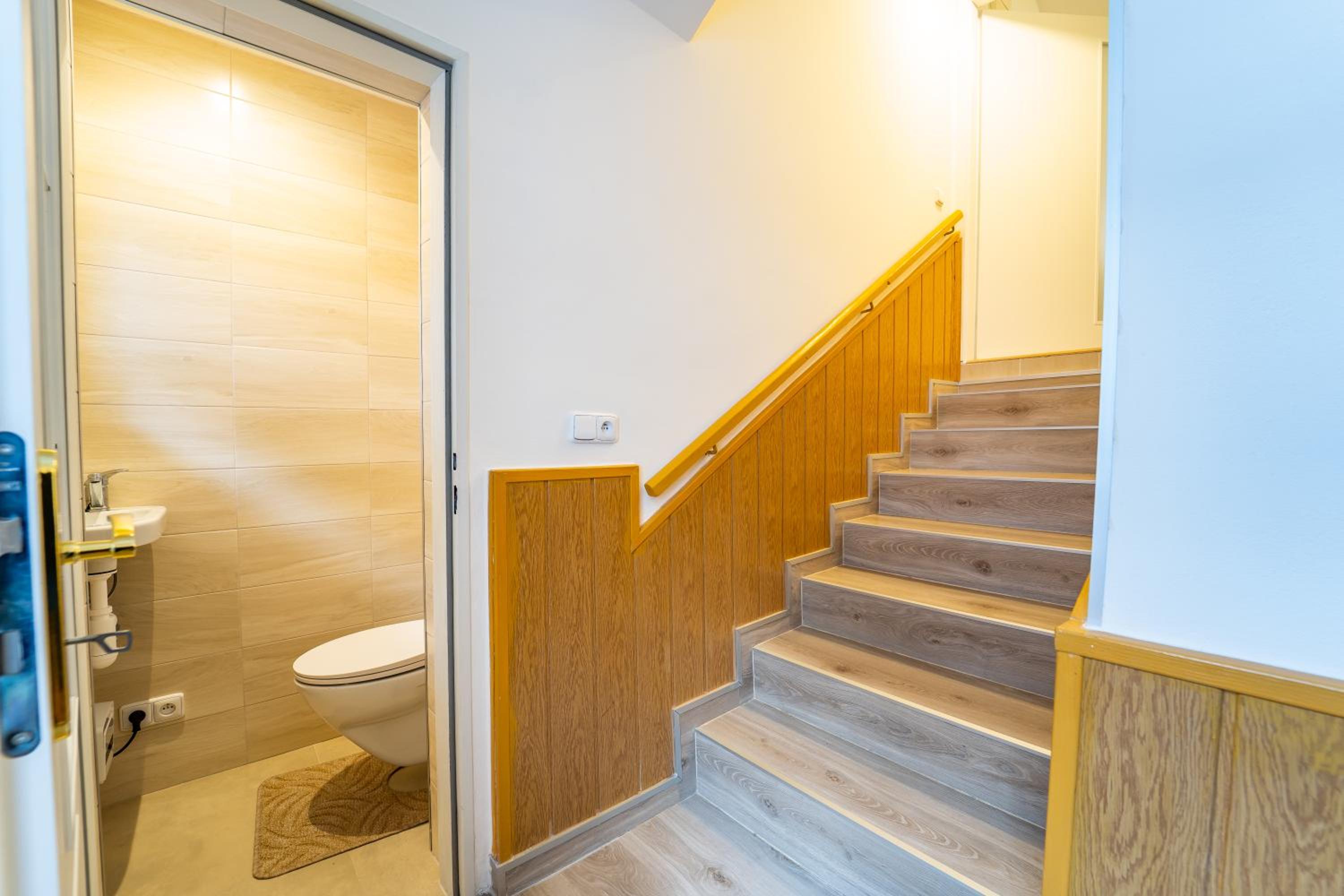 Three-Bedroom Apartment - Photo 4