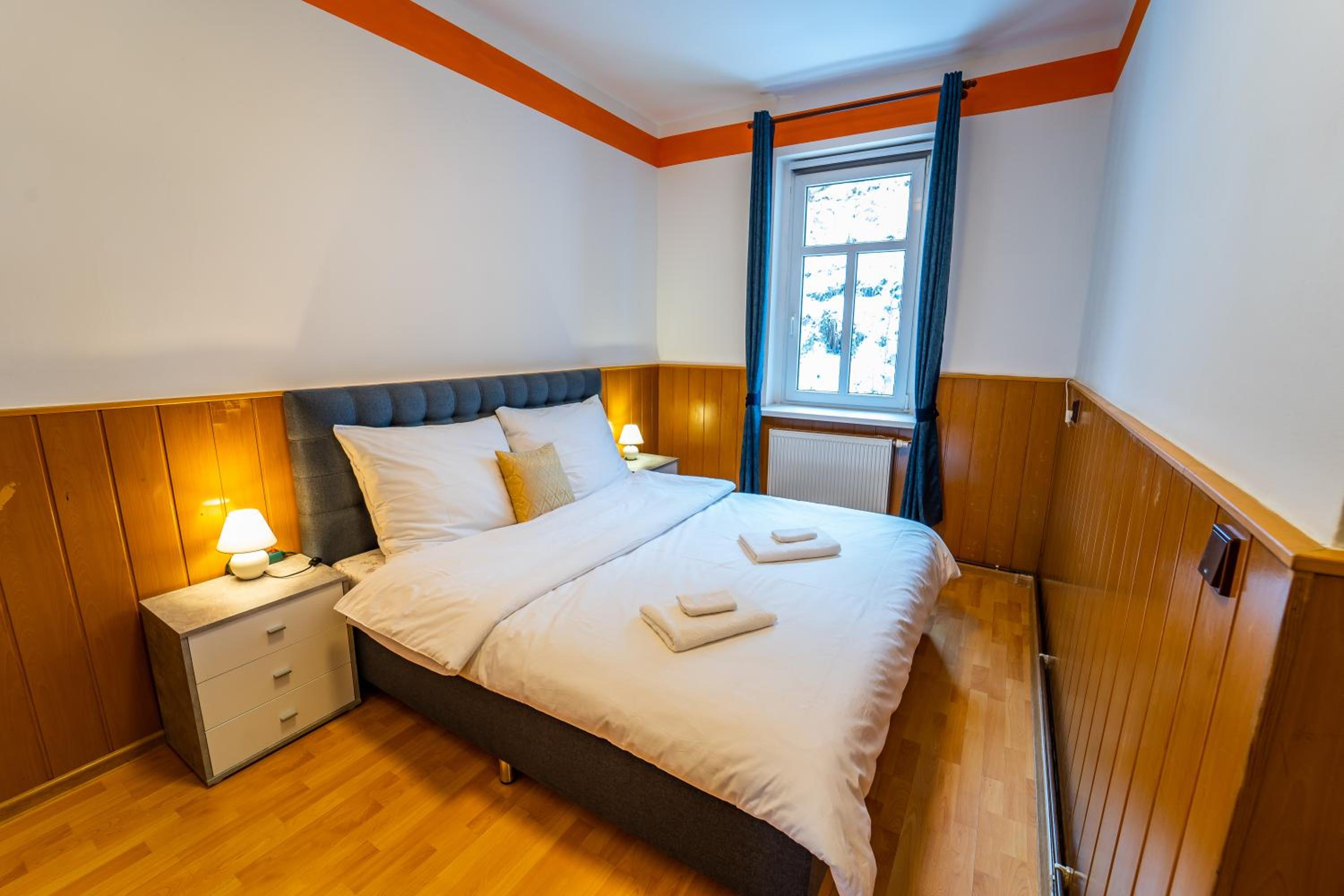 Three-Bedroom Apartment - Photo 18