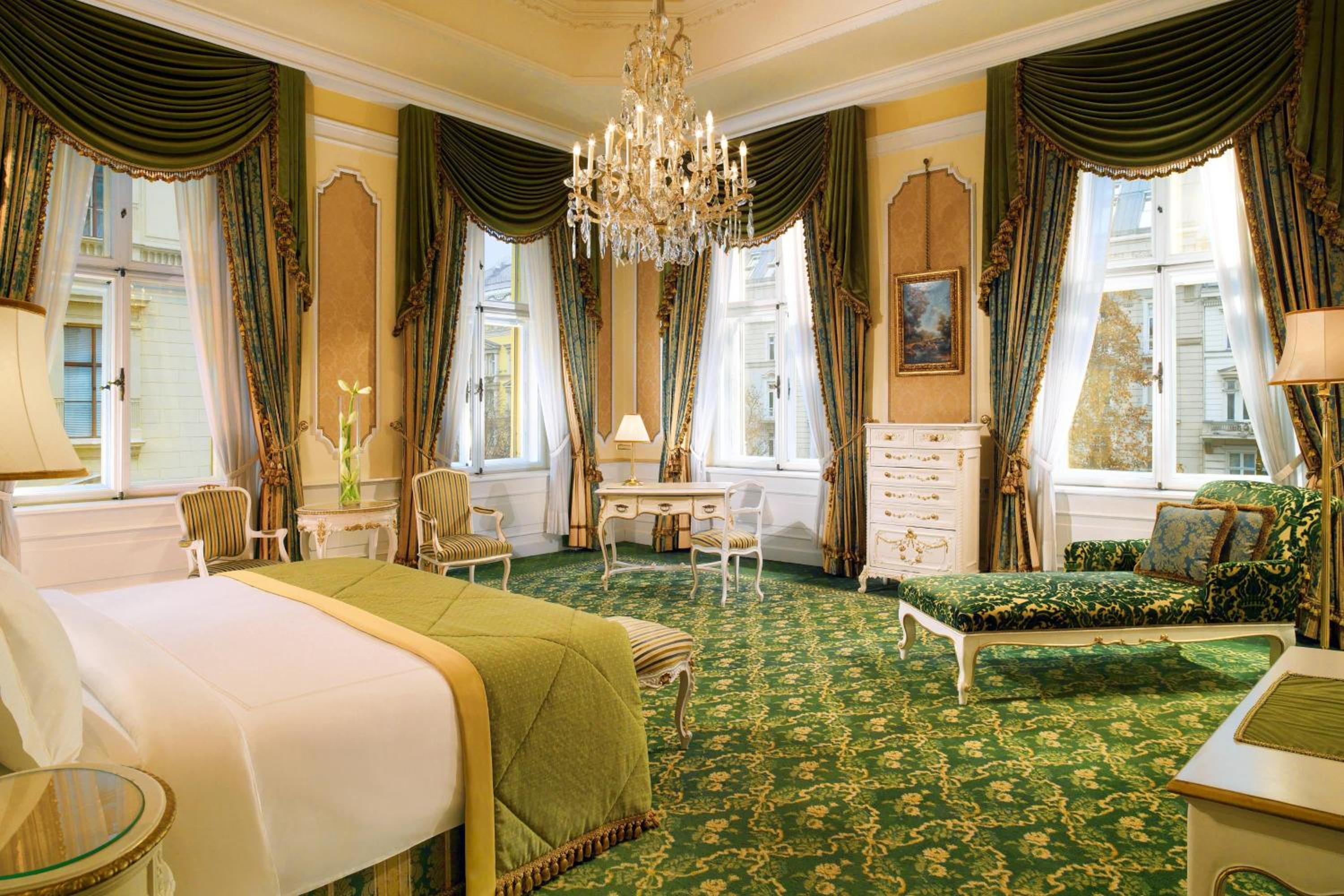 Junior King Suite