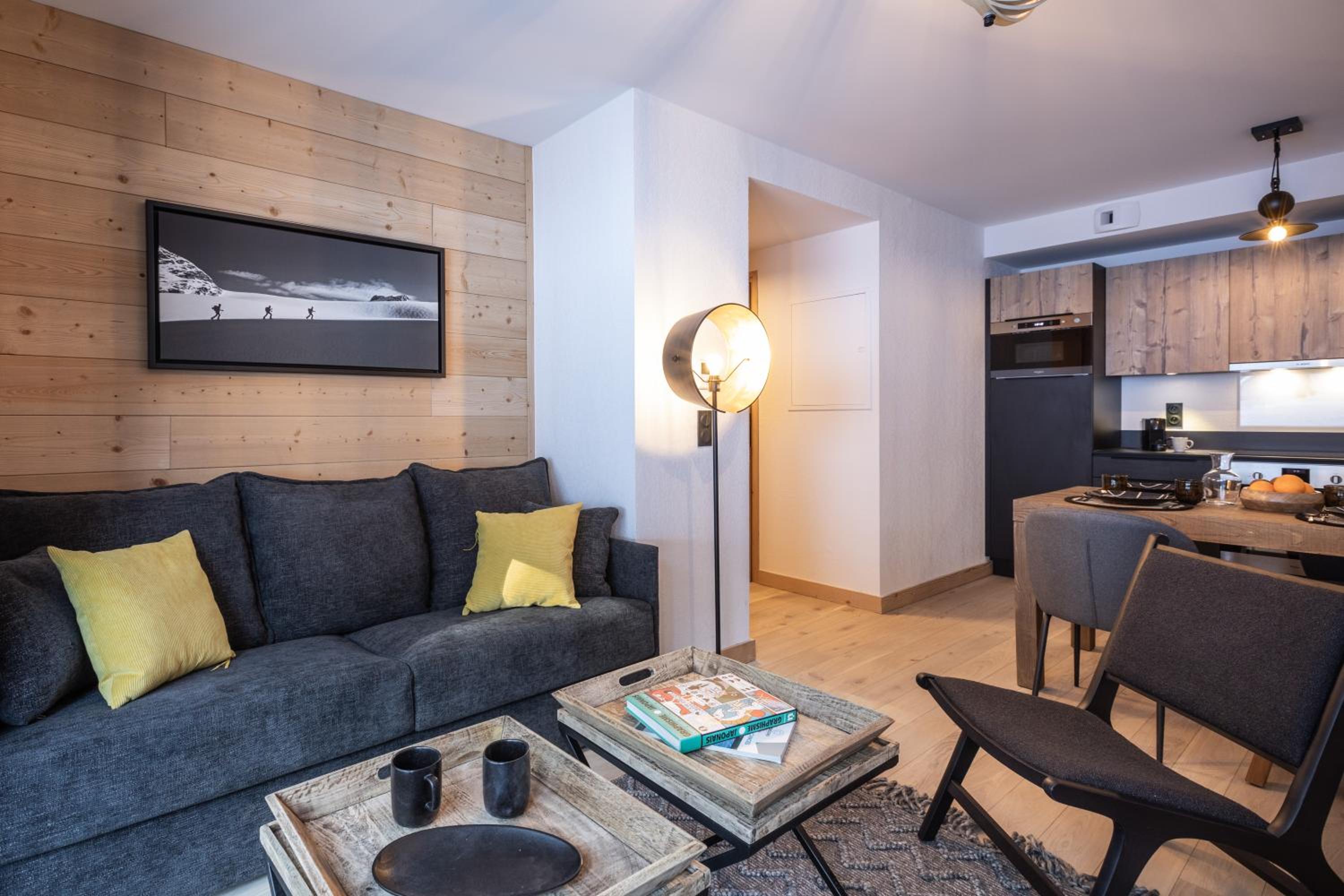 One-Bedroom Apartment photo 2