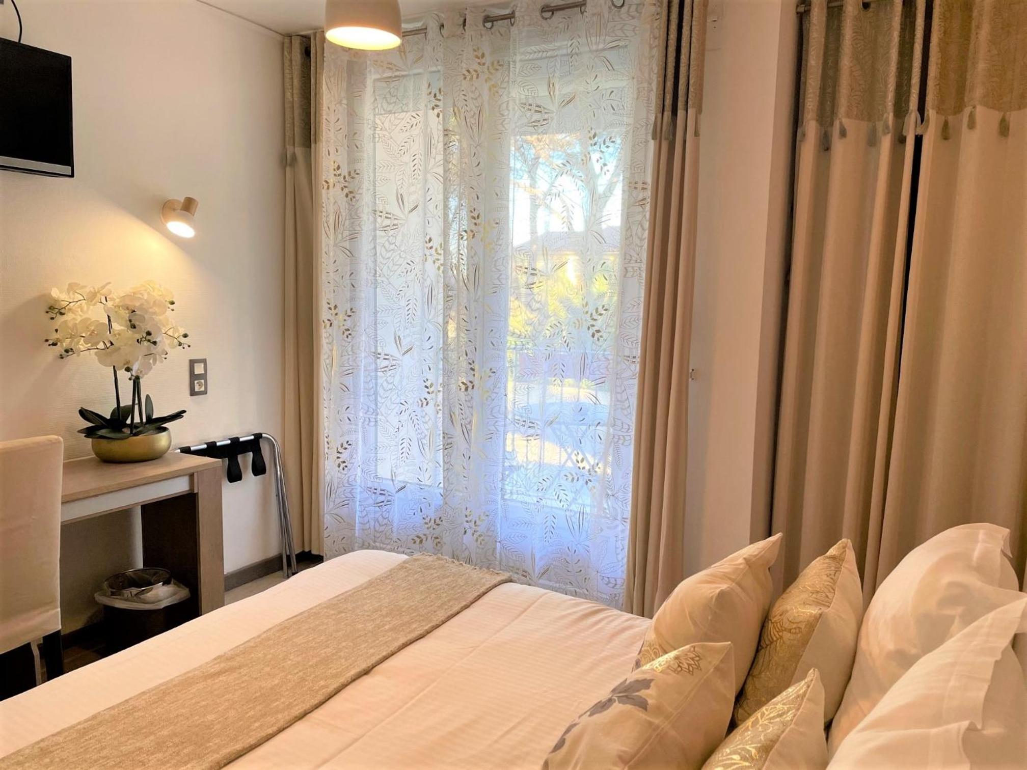 Superior Double Room With Terrace or Balcony - Photo 1
