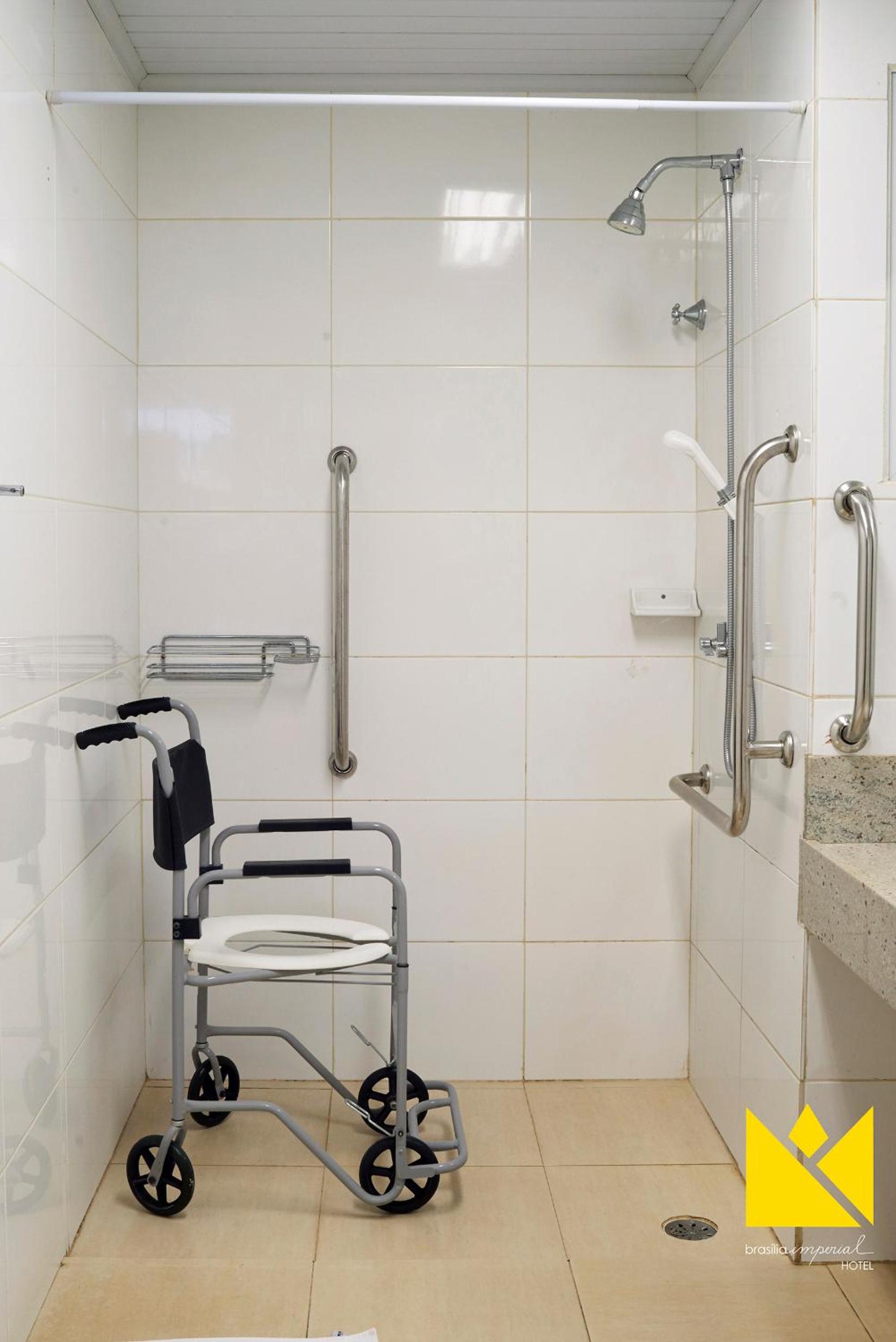 Twin Room - Disability Access photo 3