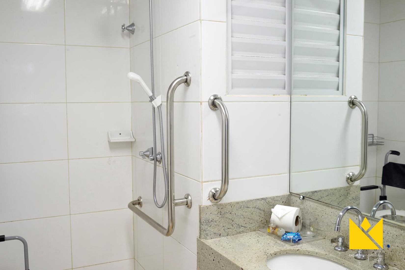 Twin Room - Disability Access photo 2