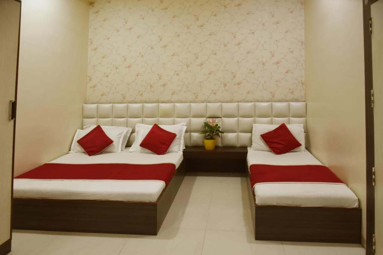 Triple Room with Balcony - Photo 6