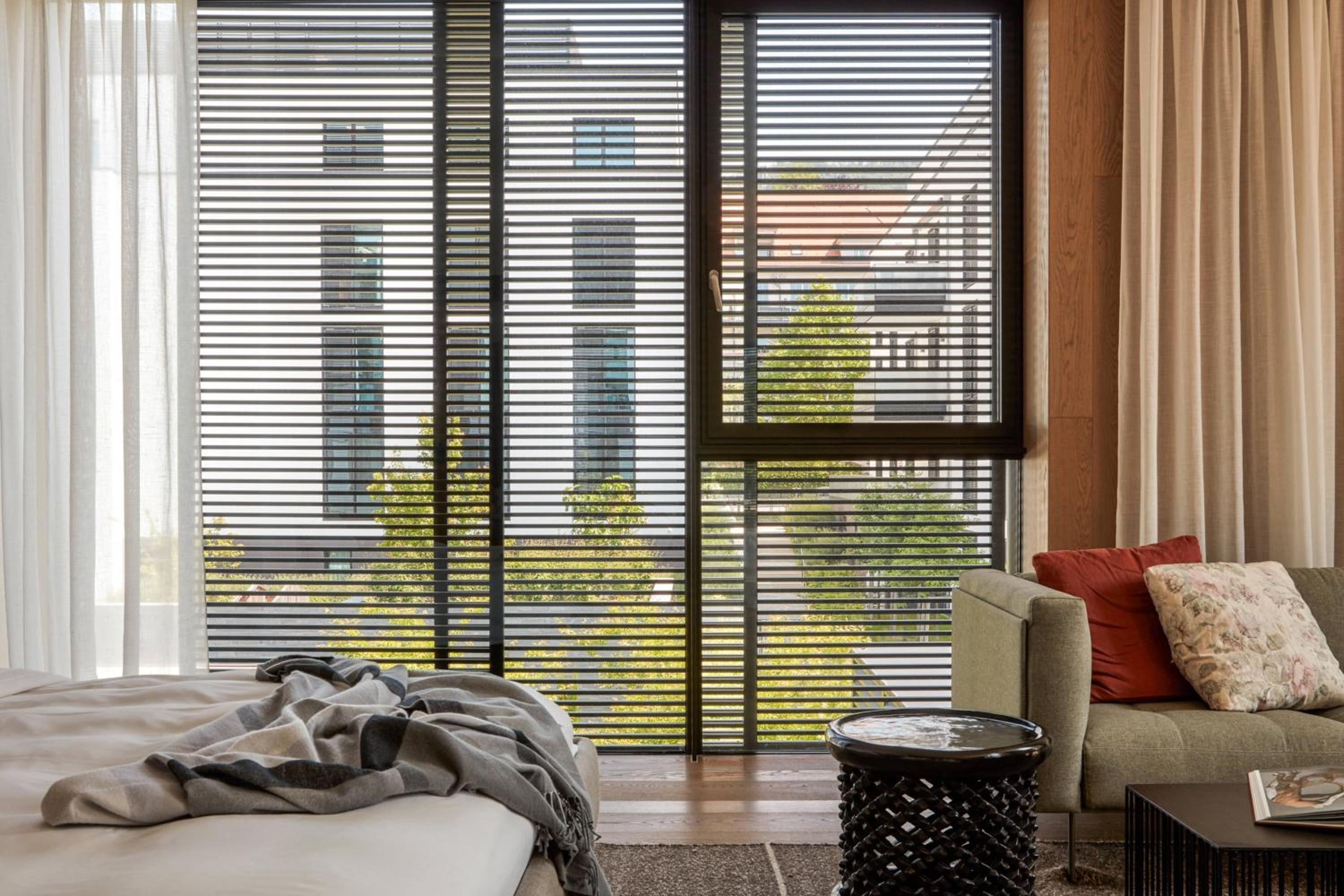 Superior Suite, 1 Bedroom Suite, 1 King, Corner room