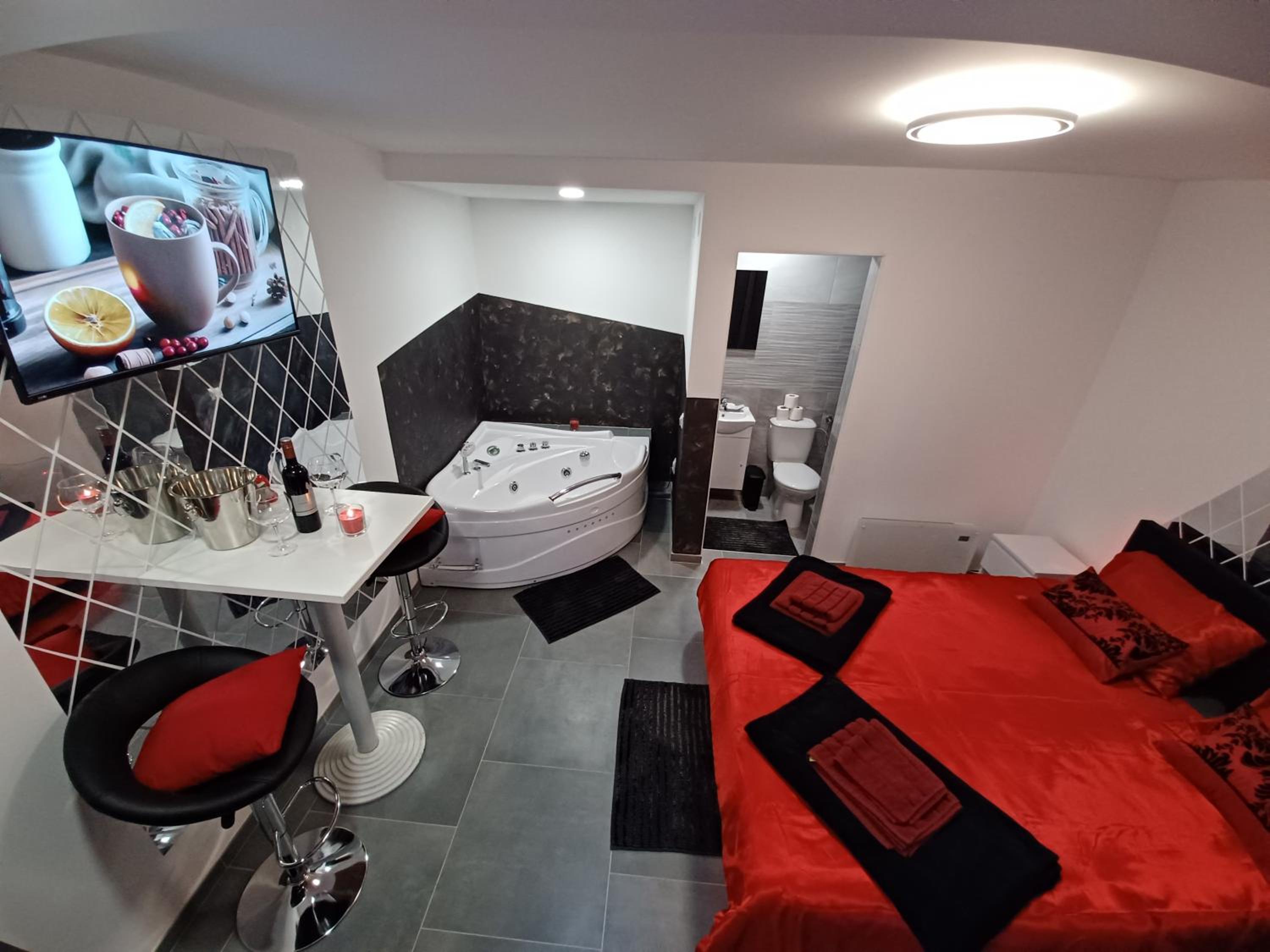Studio With Spa Bath photo 1