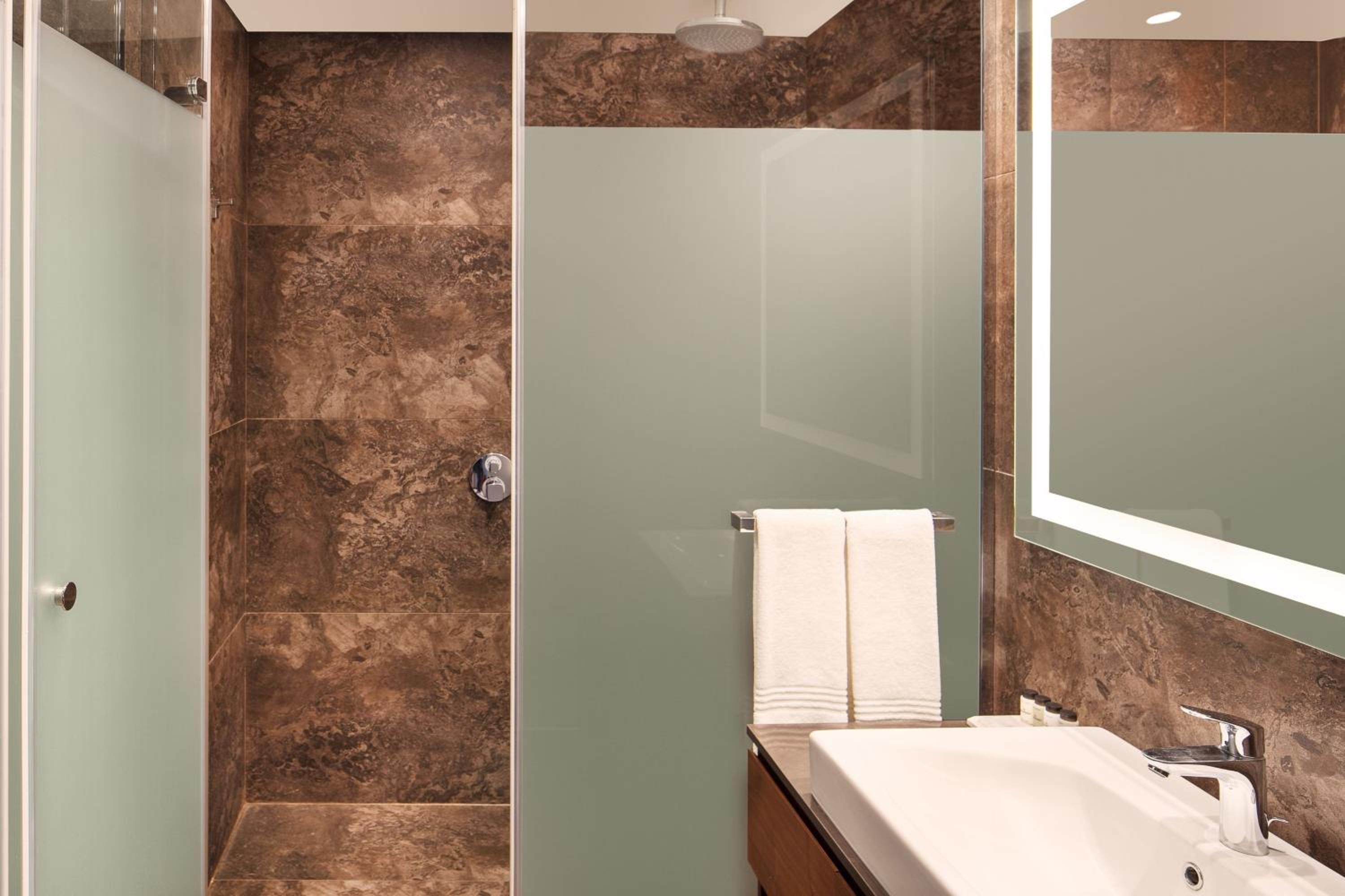 Superior King Room – High Floor