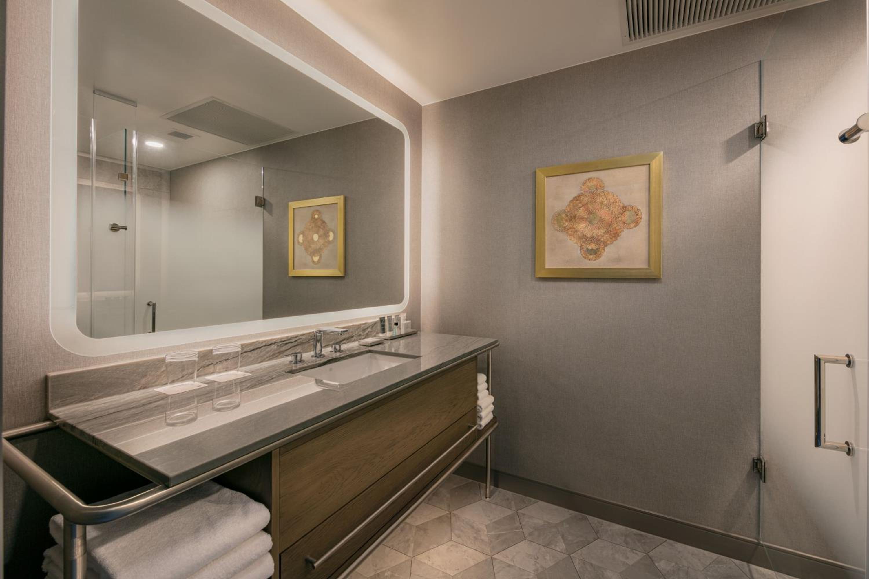 Guest room with king bed, no view