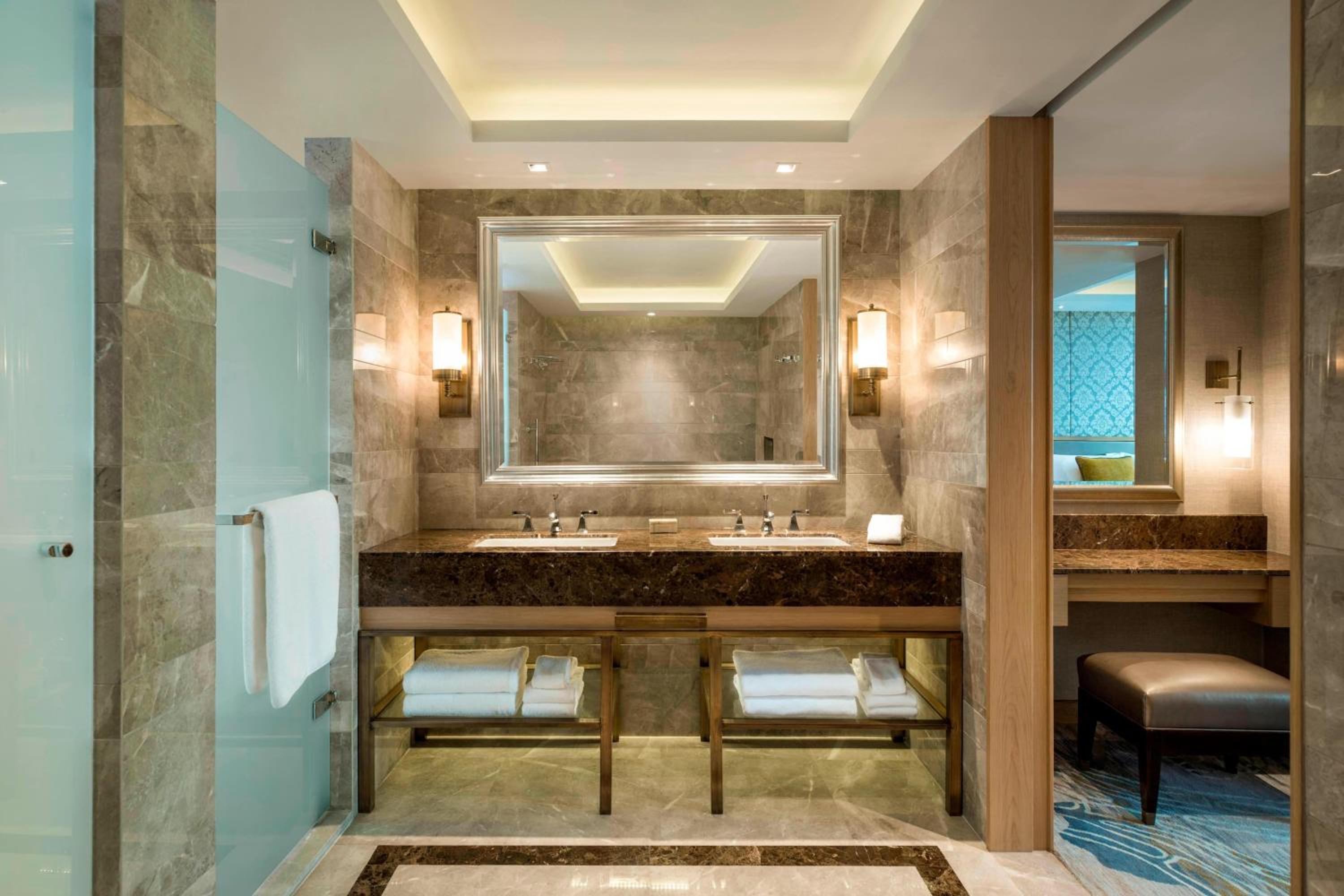 Governor Suite