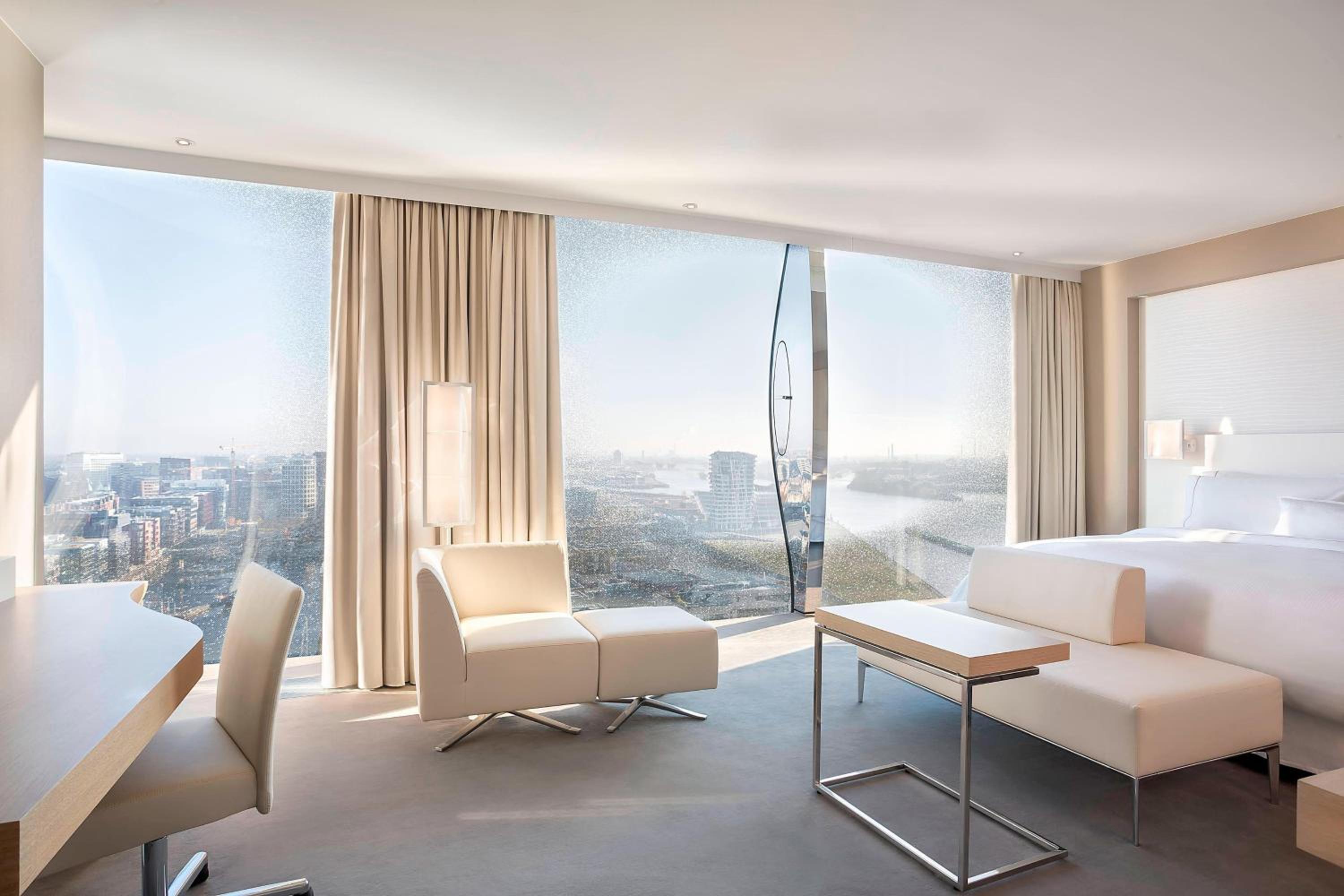 Elbphilharmonie Studio, Studio, 1 King, City/Elbe view