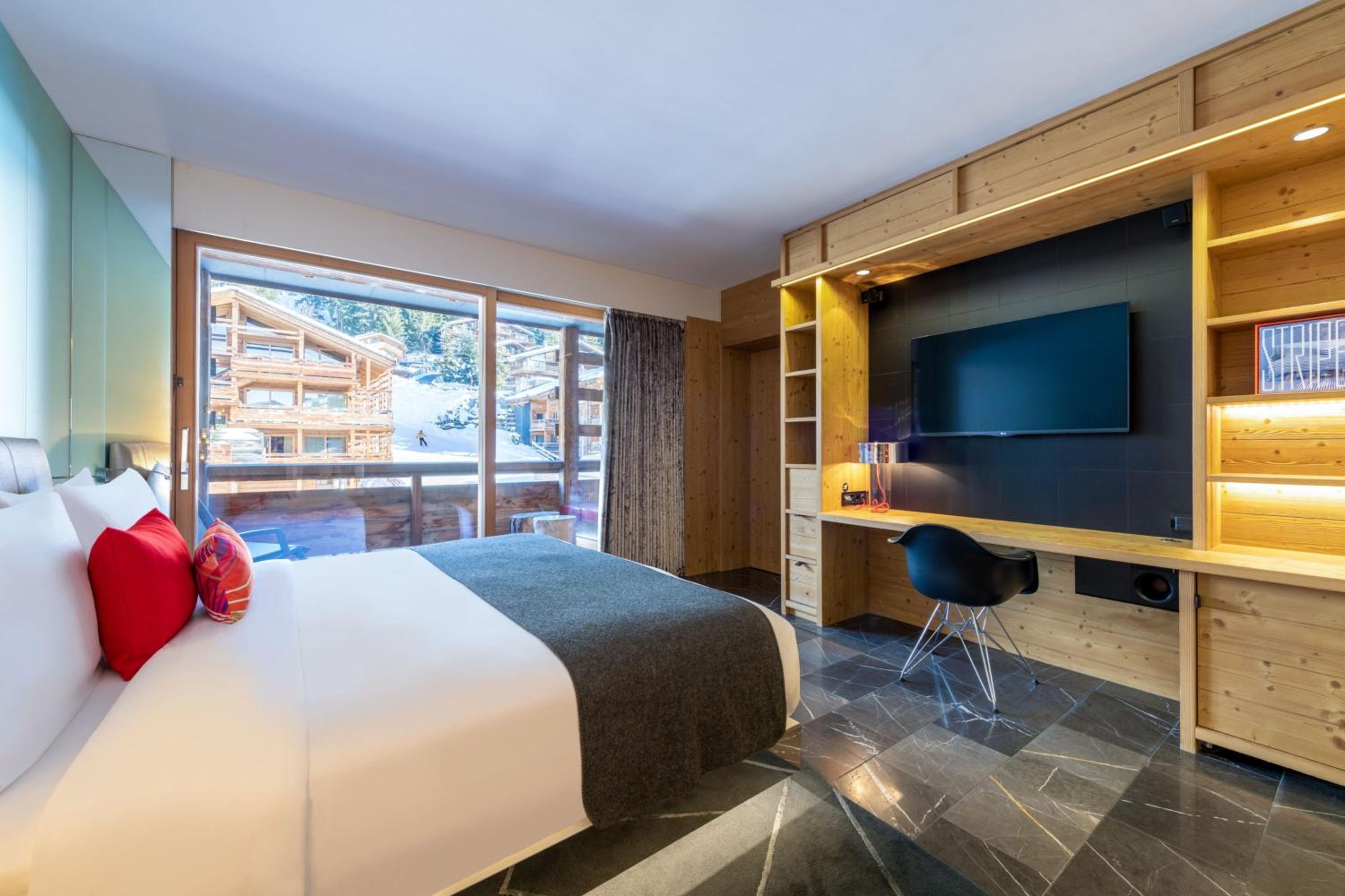 Fabulous Room, Guest room, 1 King, Mountain view, Fireplace